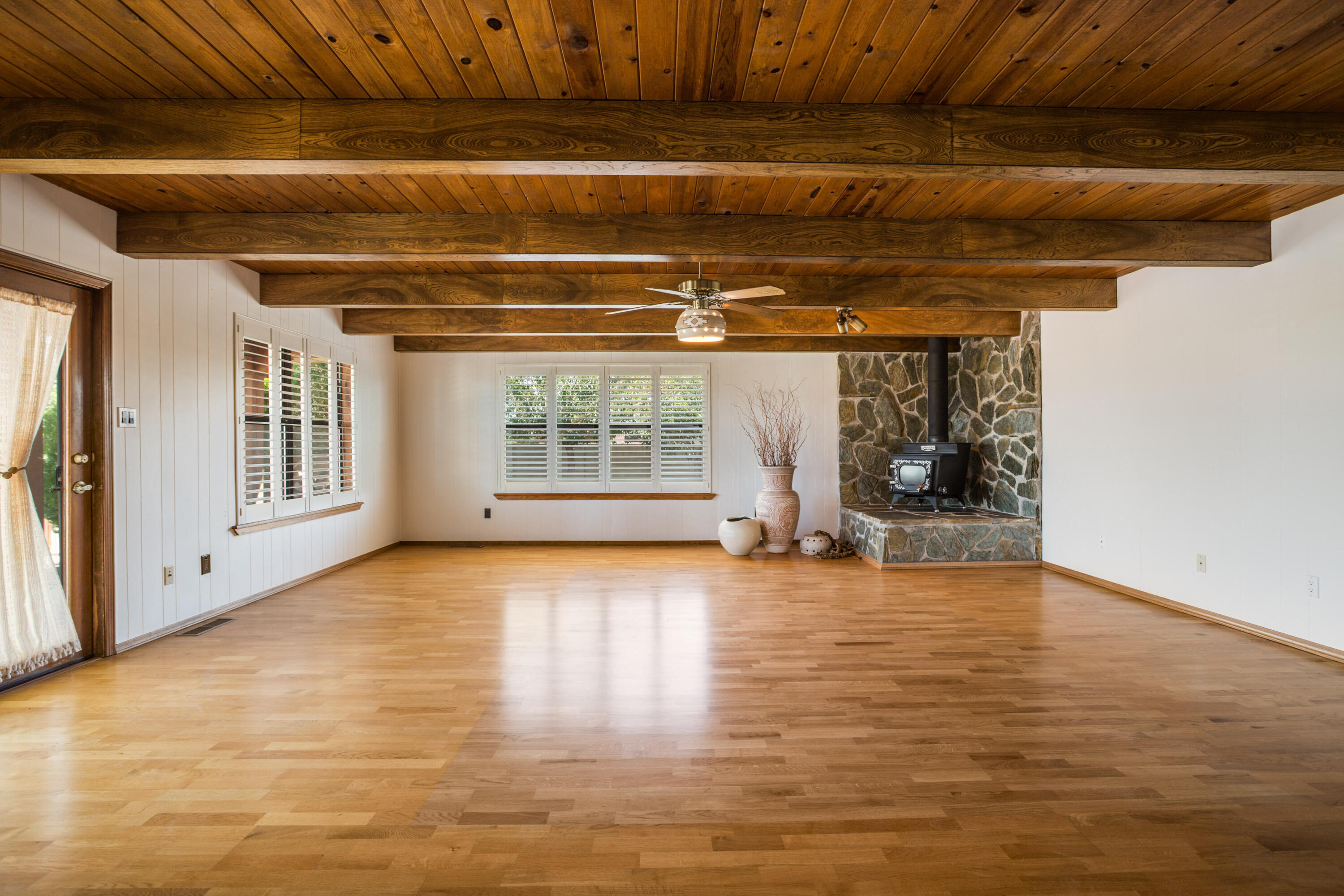 Photo 16 — 636 Grant Boulevard SW