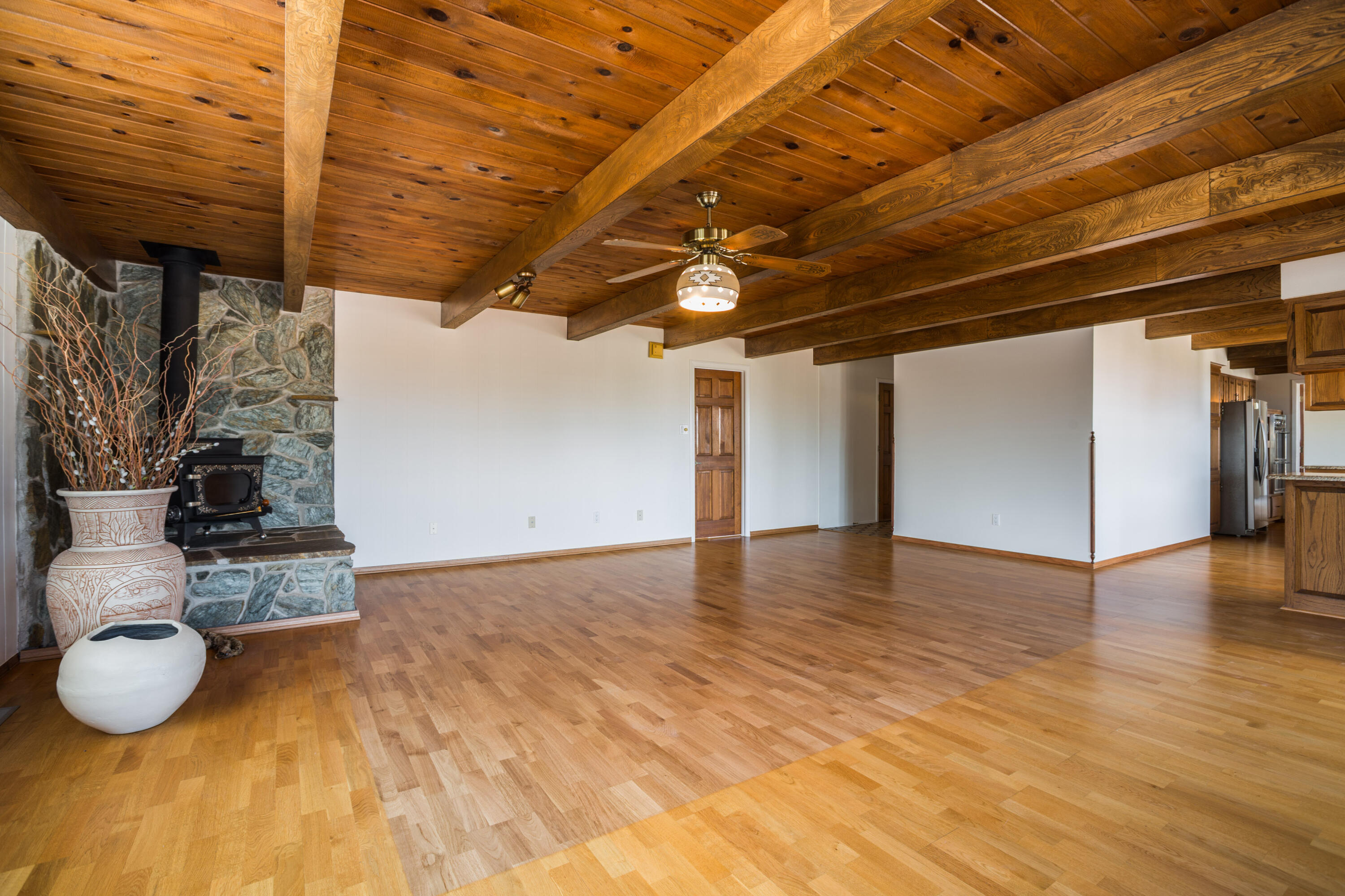 Photo 17 — 636 Grant Boulevard SW
