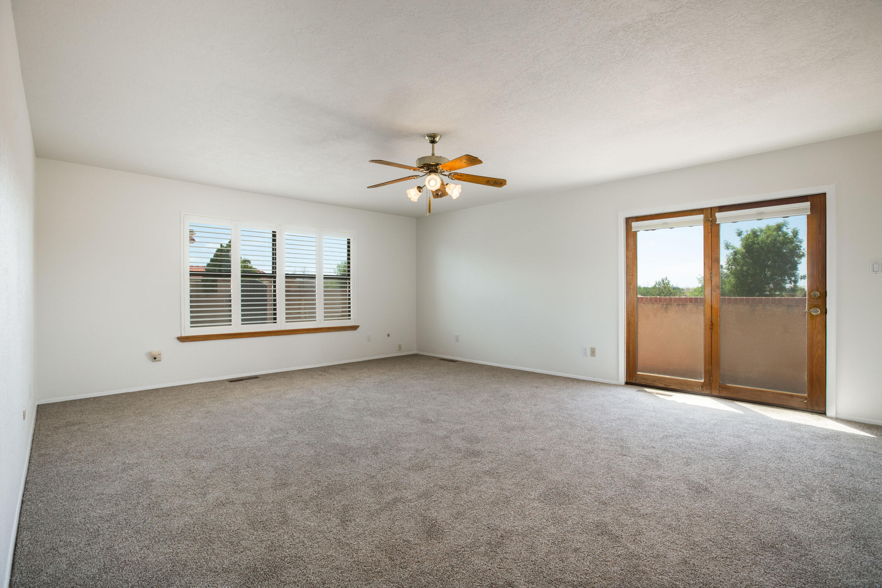Photo 20 — 636 Grant Boulevard SW
