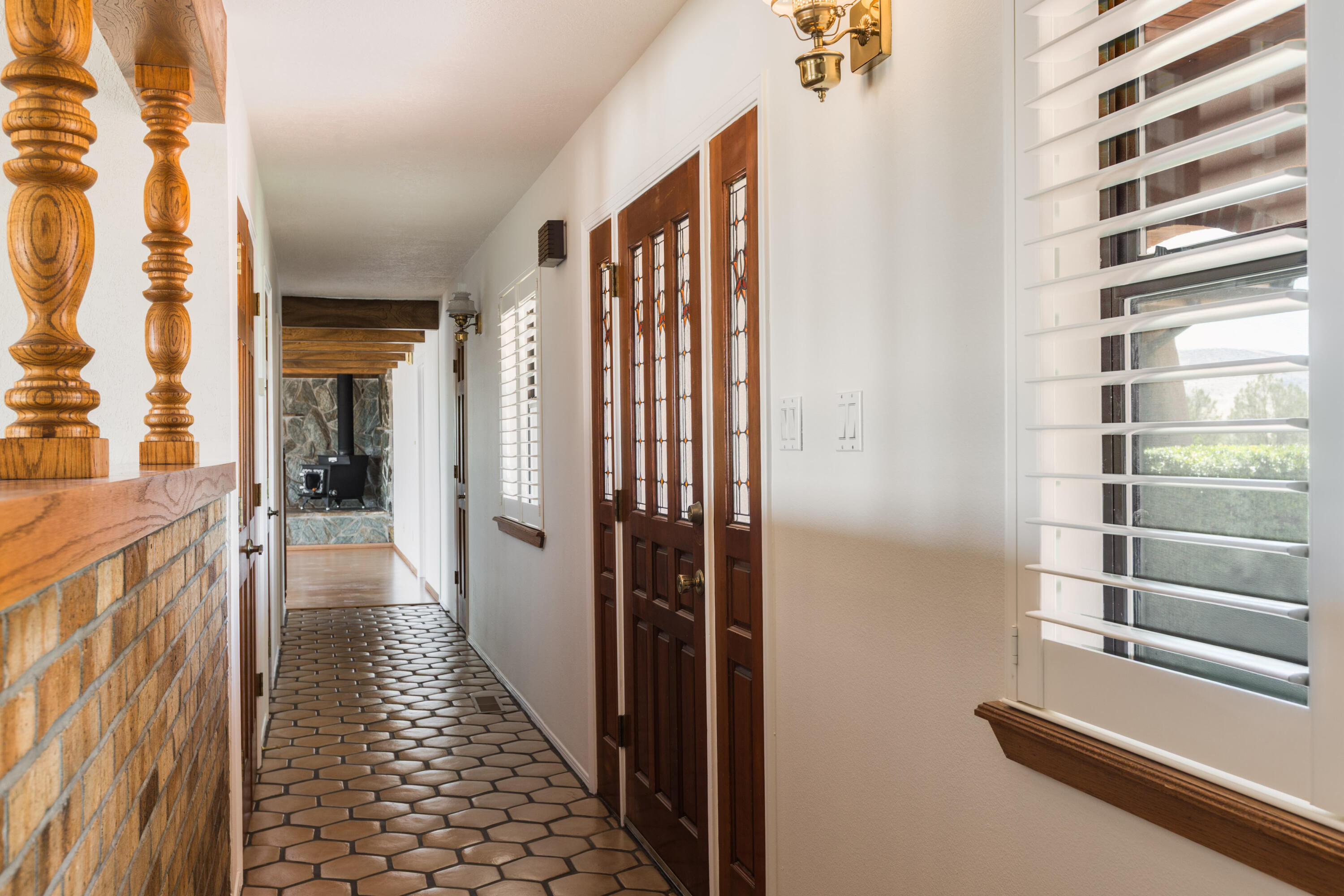 Photo 4 — 636 Grant Boulevard SW