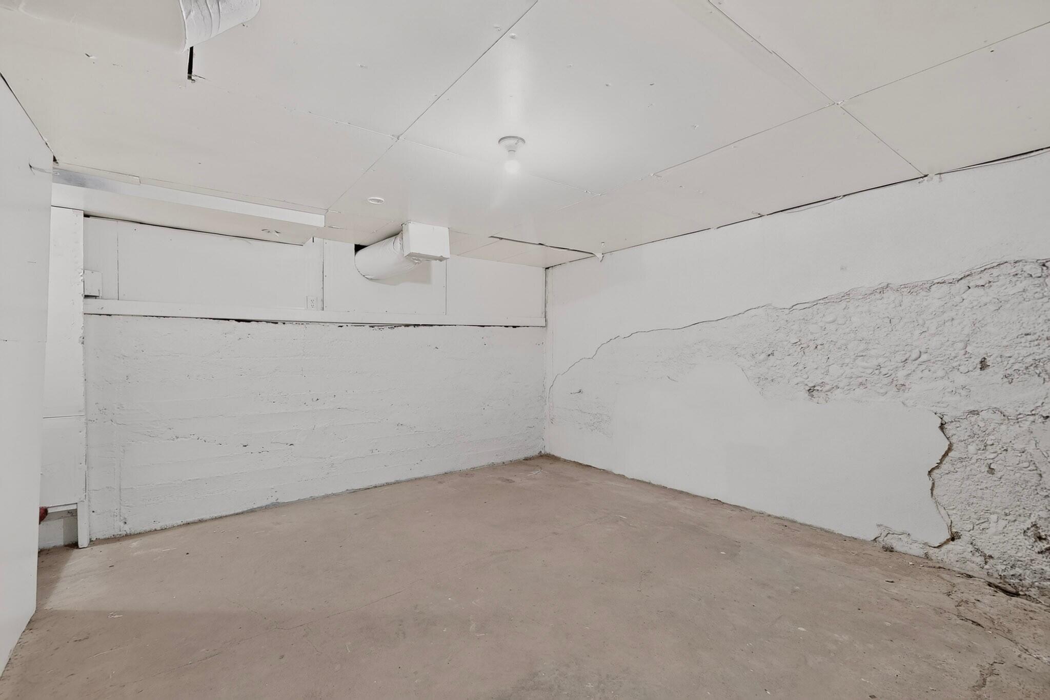 Photo 8 — 414 8th Street NW