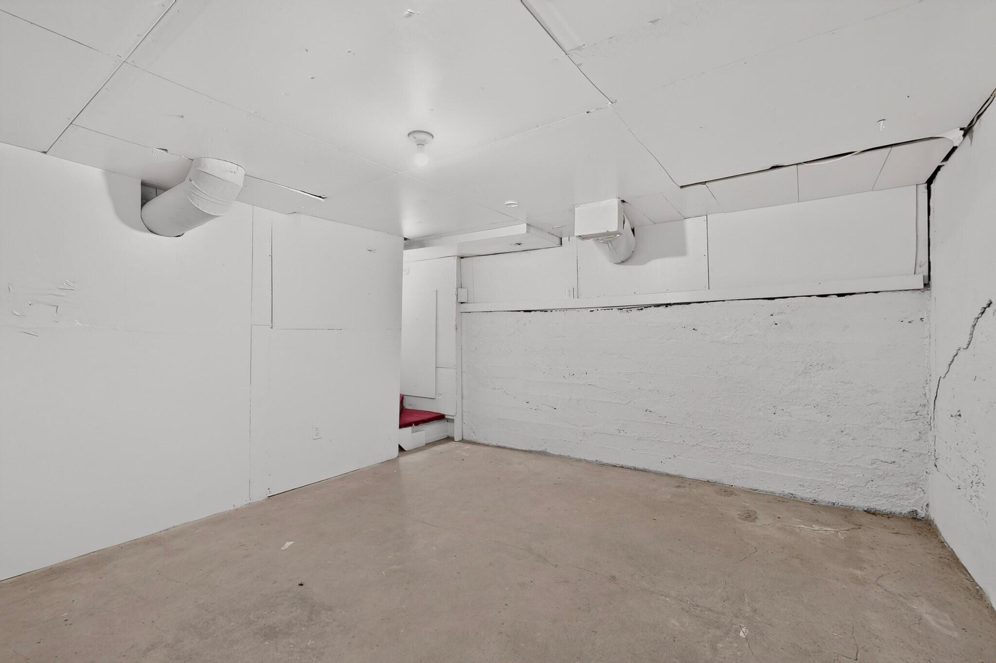 Photo 7 — 414 8th Street NW