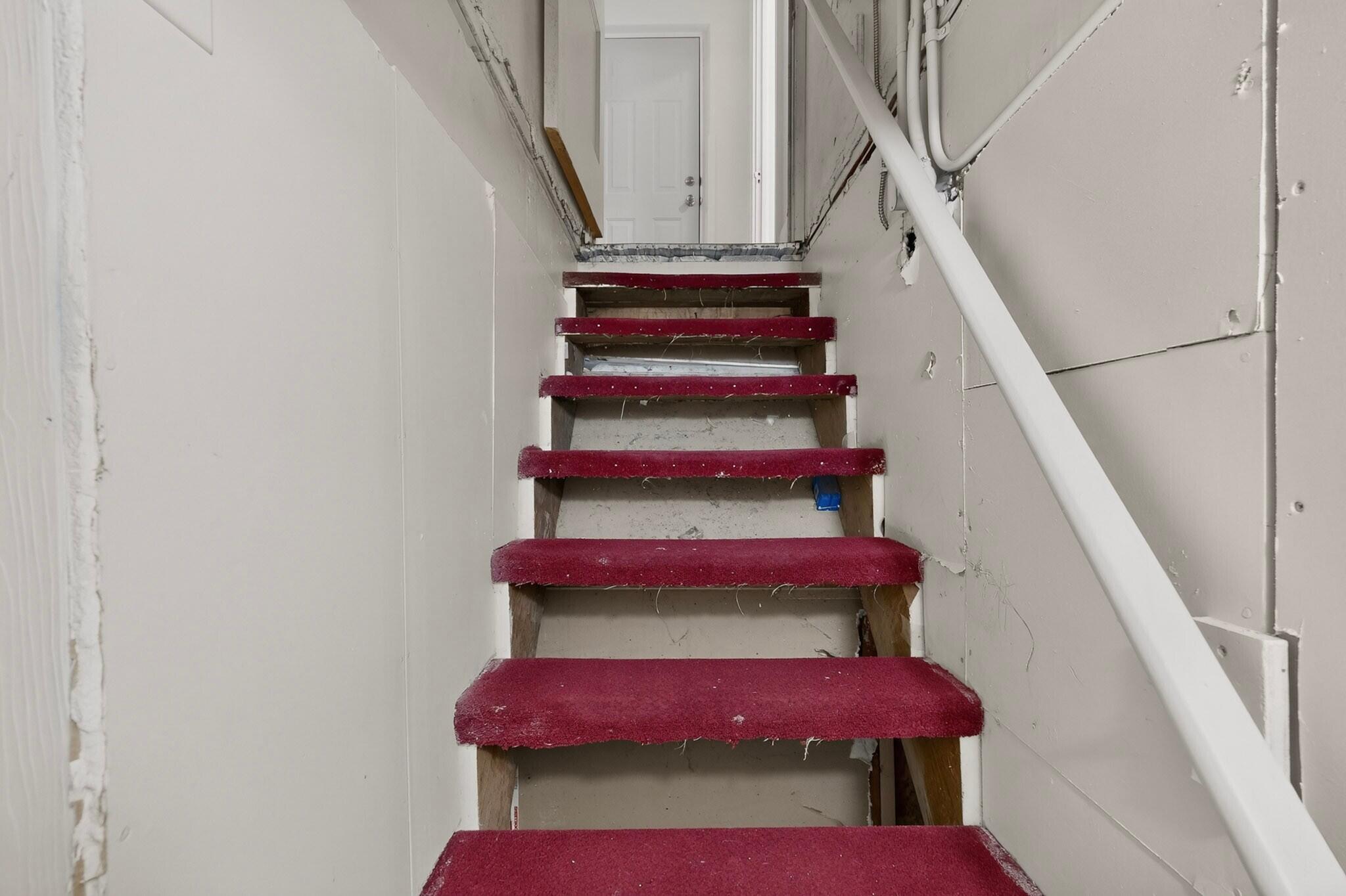 Photo 5 — 414 8th Street NW