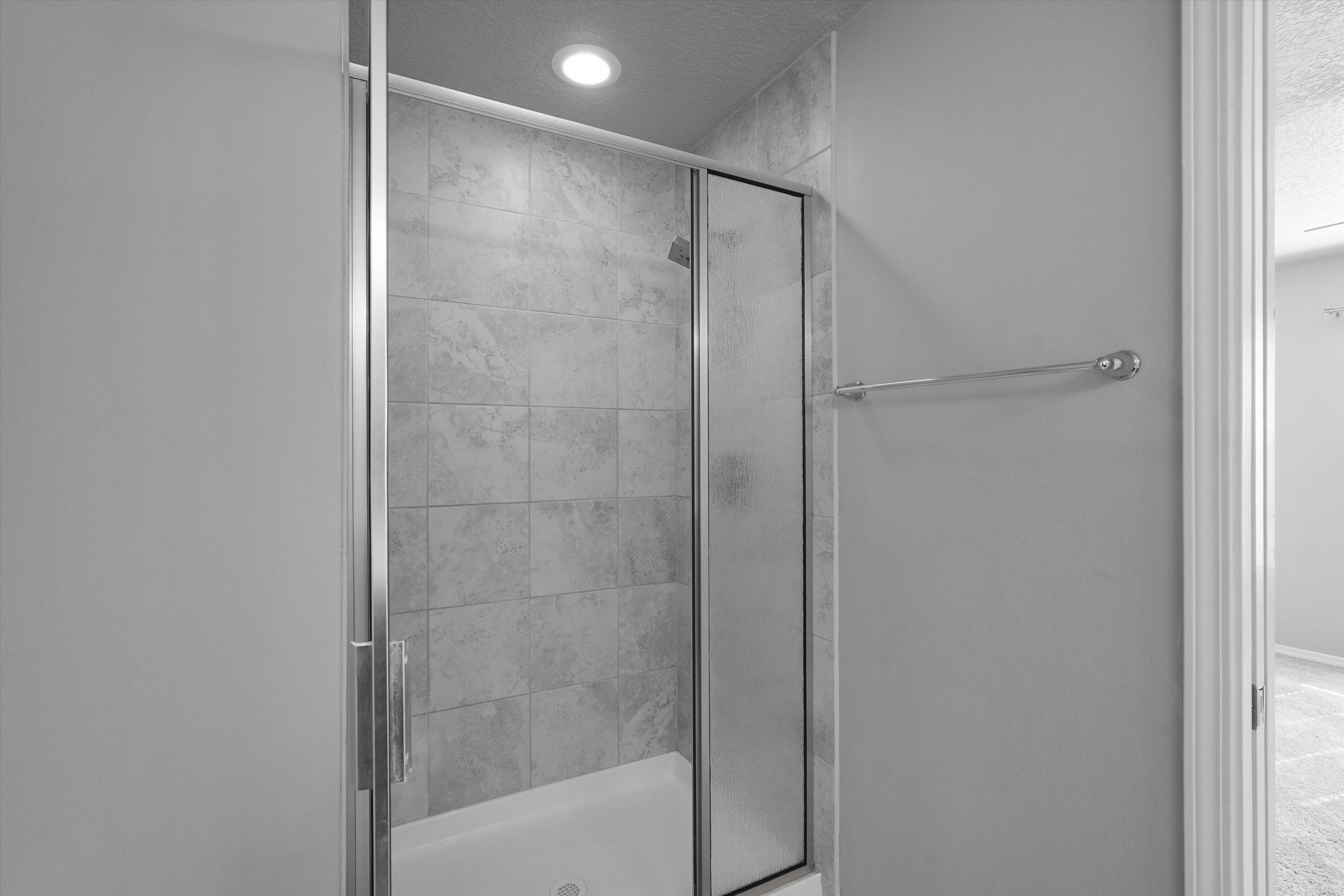 Photo 19 — 6123 Motherwell Drive SE