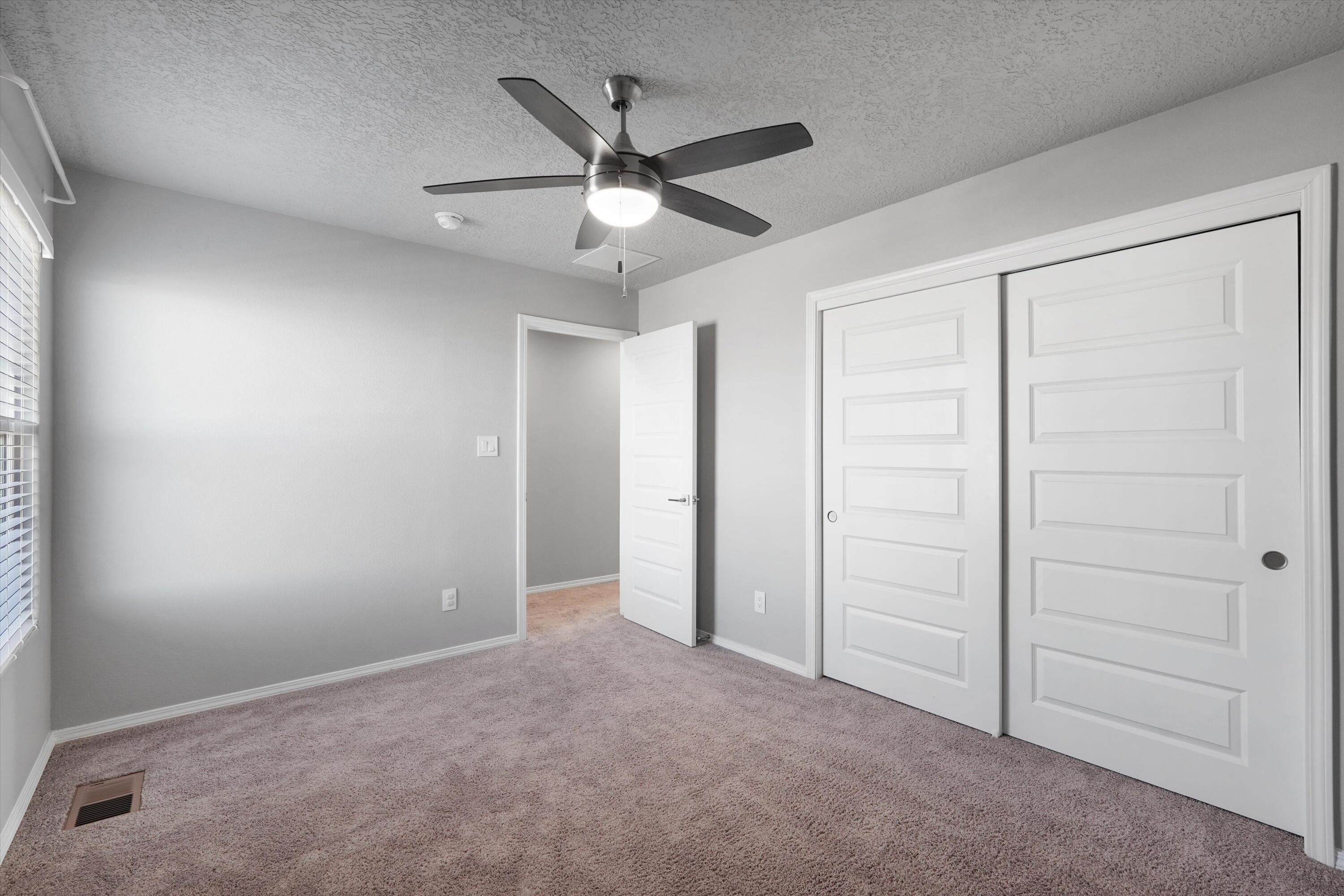 Photo 17 — 6123 Motherwell Drive SE