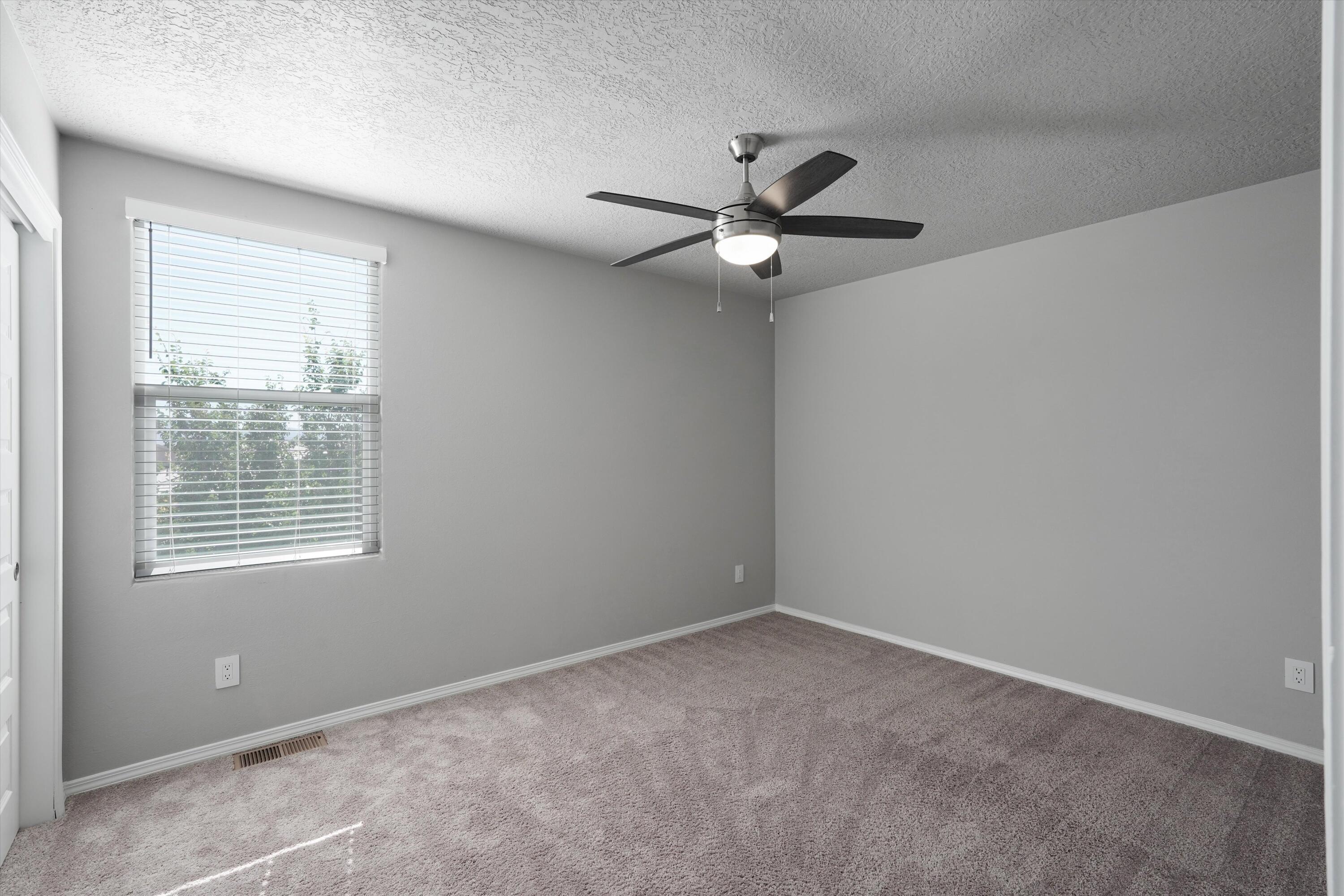 Photo 15 — 6123 Motherwell Drive SE