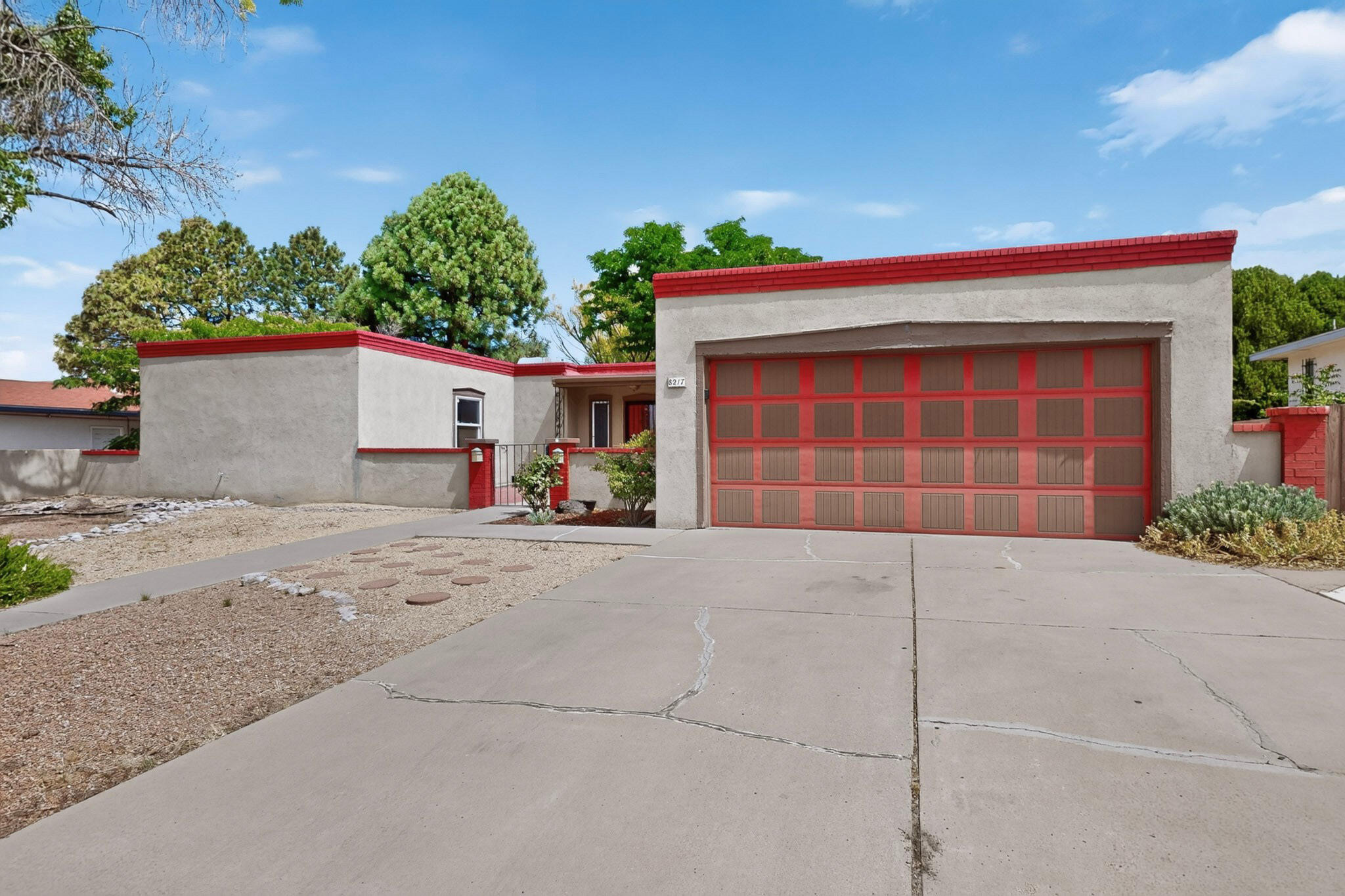 Photo 6 — 8217 NORTHRIDGE Avenue NE