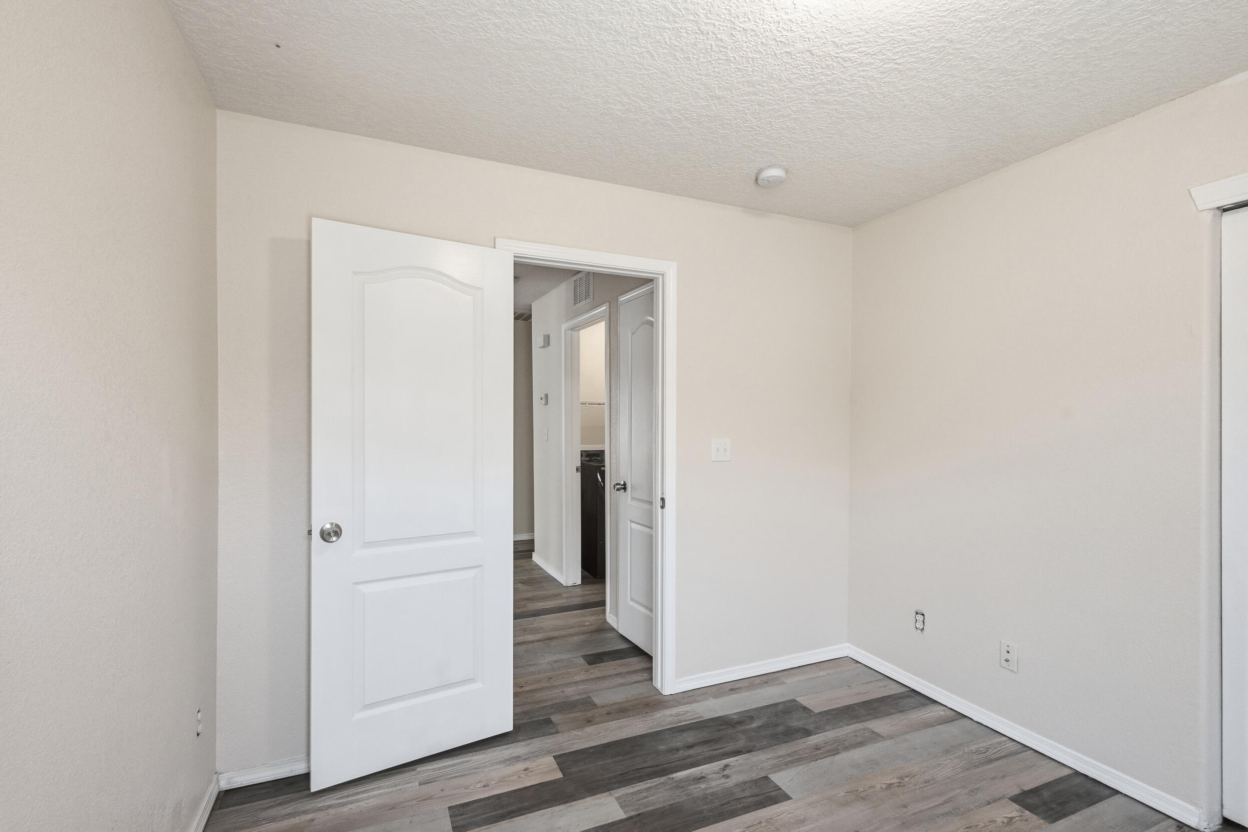Photo 7 — 3319 Prairie Ridge Street SW