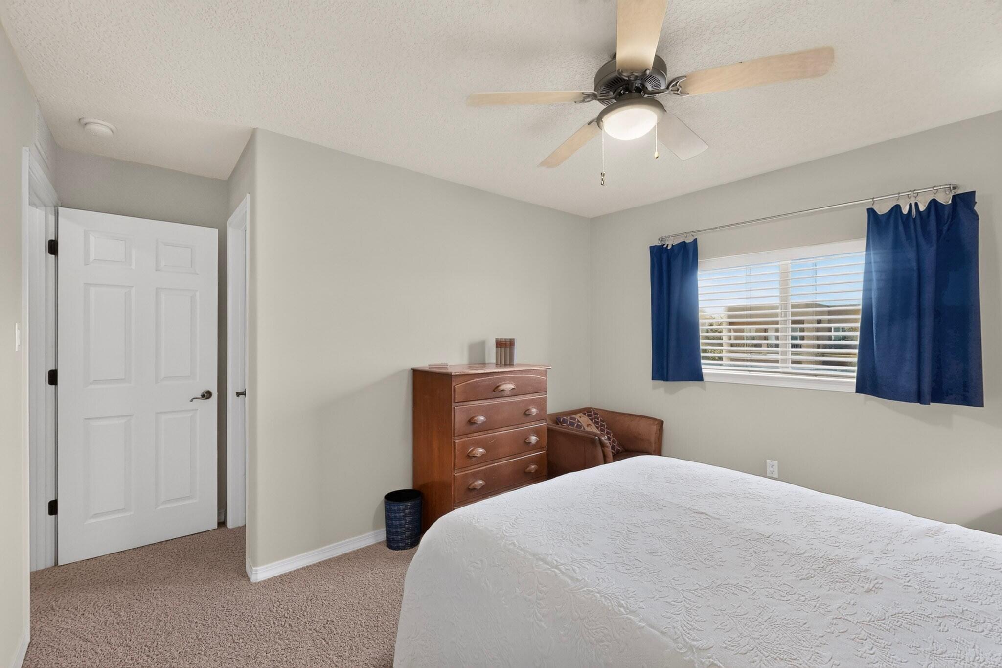 Photo 13 — 3463 White Horse Drive SE