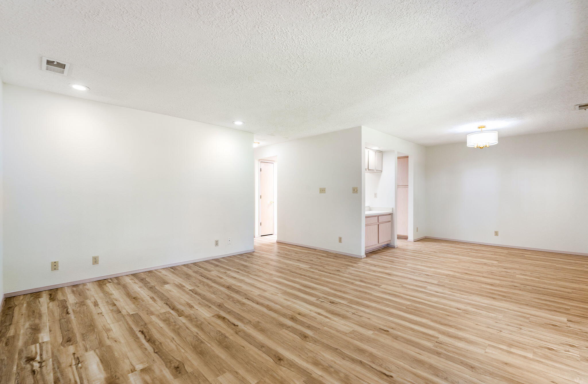 Photo 20 — 827 Country Club Drive SE APT 2B