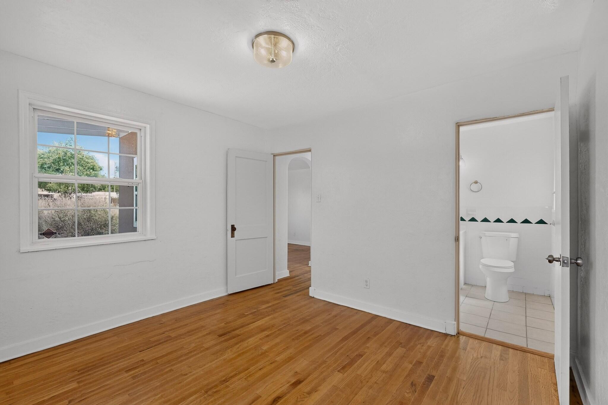 Photo 10 — 423 Alcazar Street NE