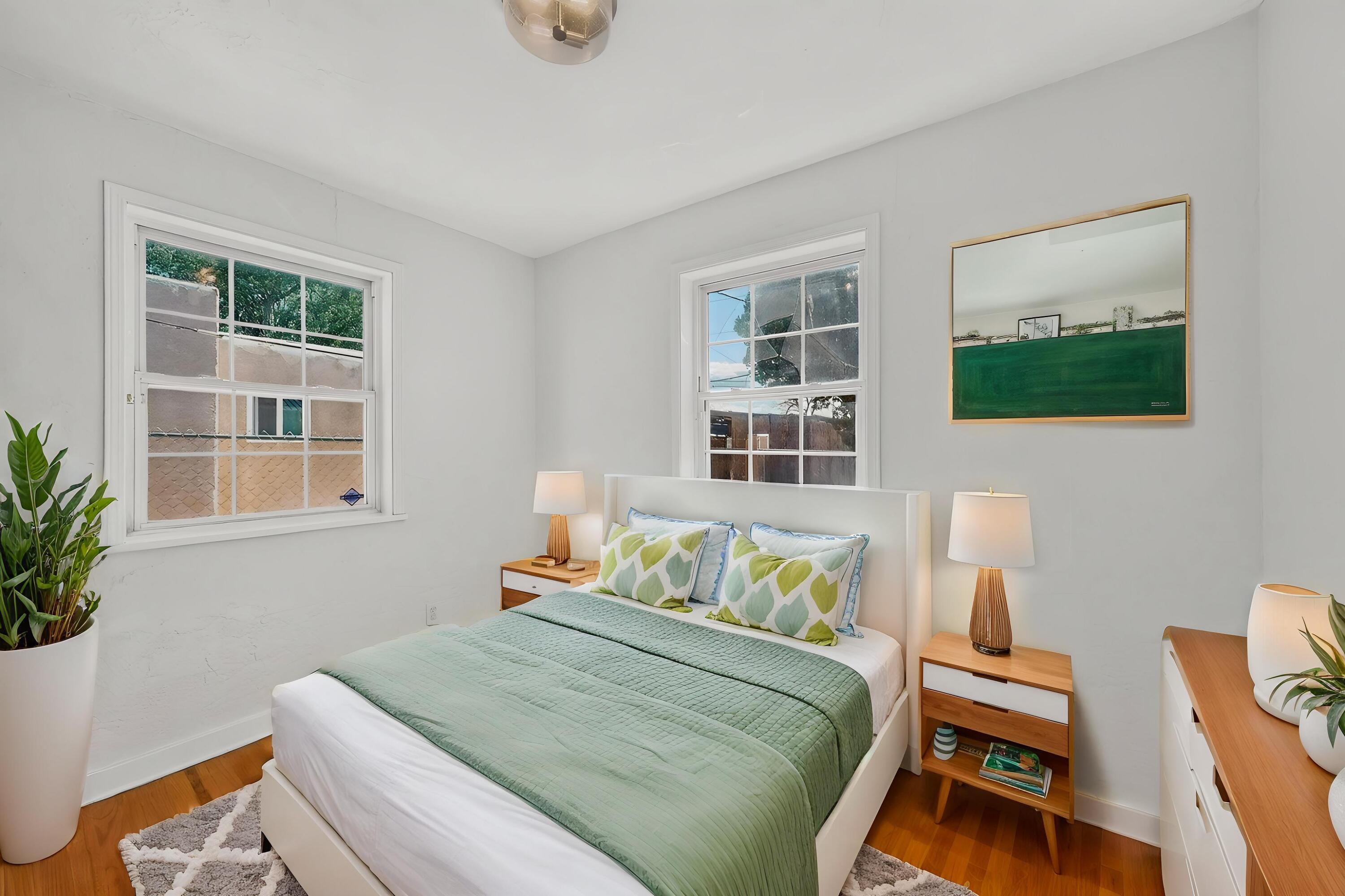 Photo 13 — 423 Alcazar Street NE