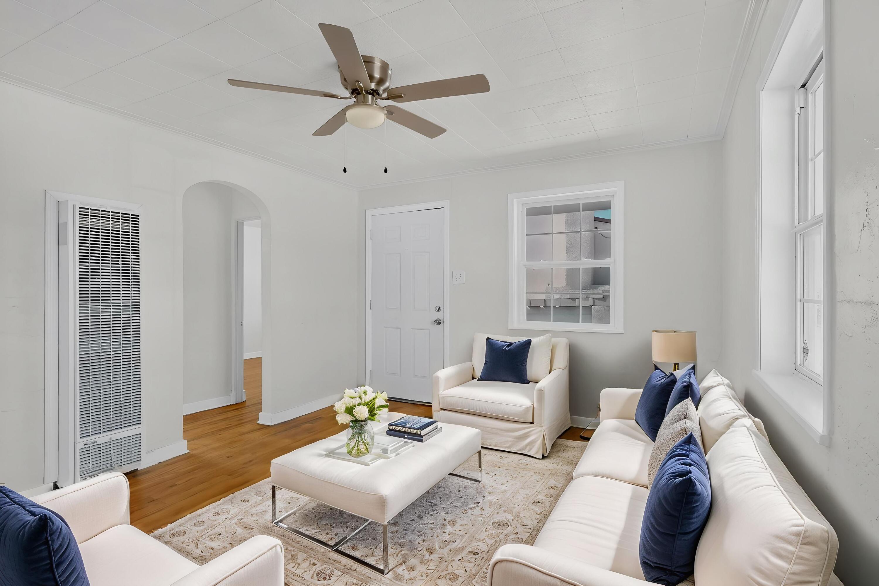 Photo 19 — 423 Alcazar Street NE
