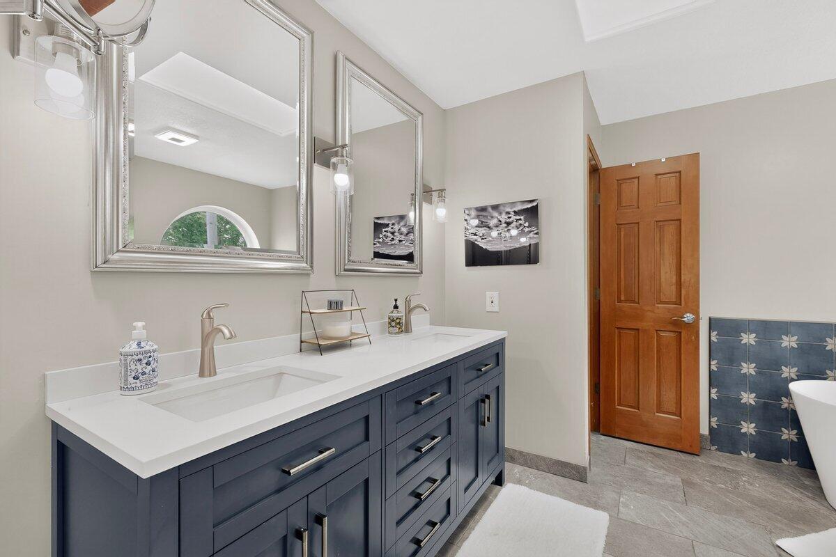 Photo 15 — 7500 Mabry Court NE