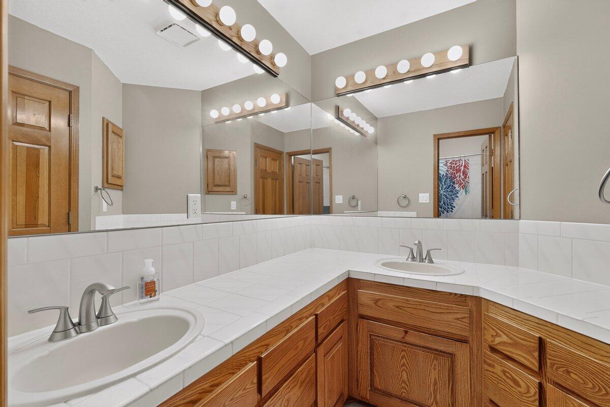 Photo 8 — 7500 Mabry Court NE