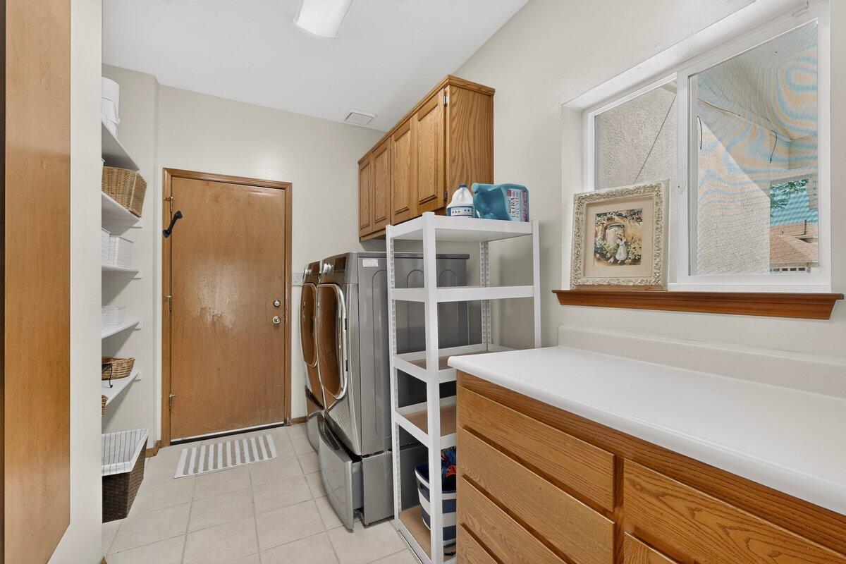 Photo 3 — 7500 Mabry Court NE