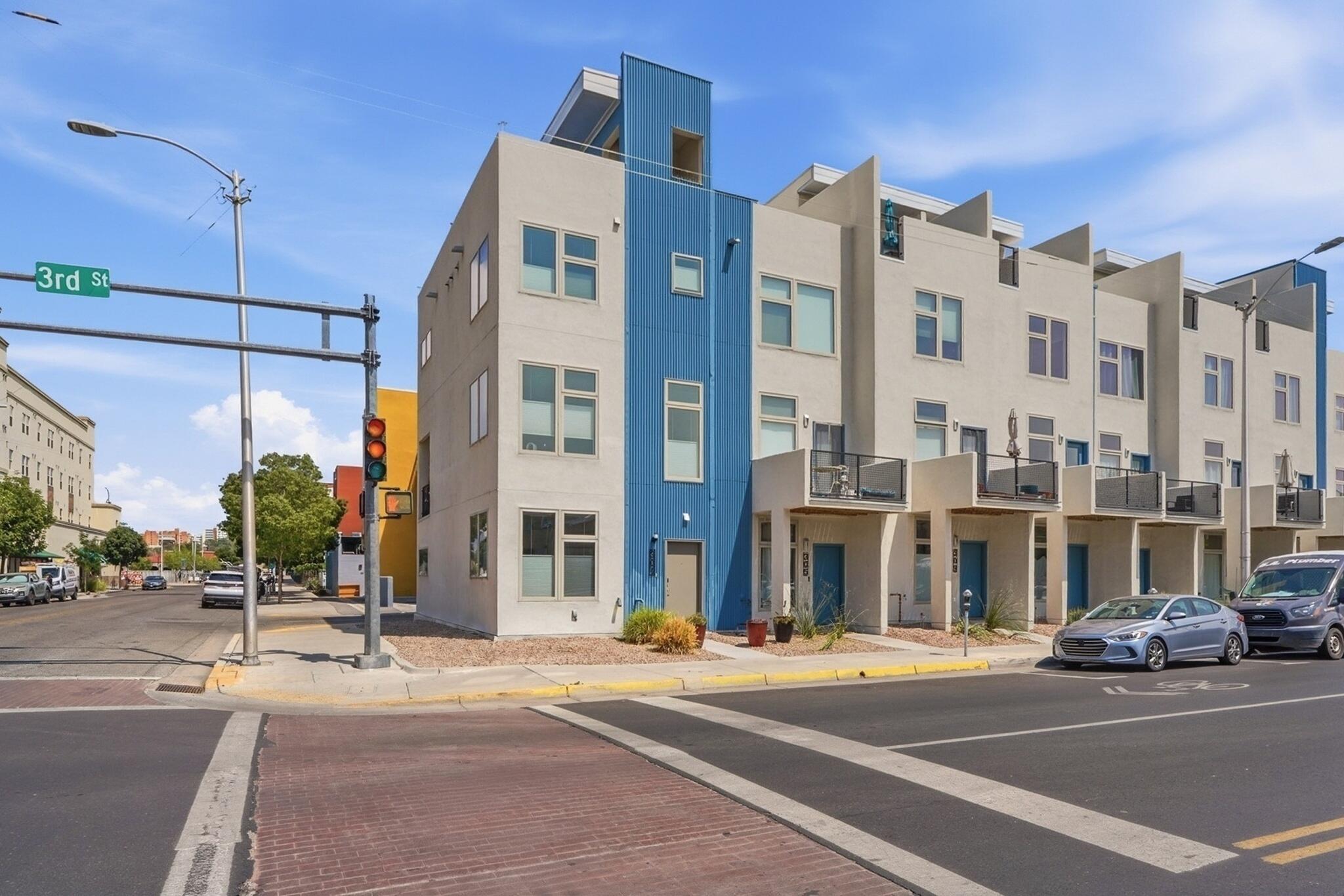 301 Platinum Street SW