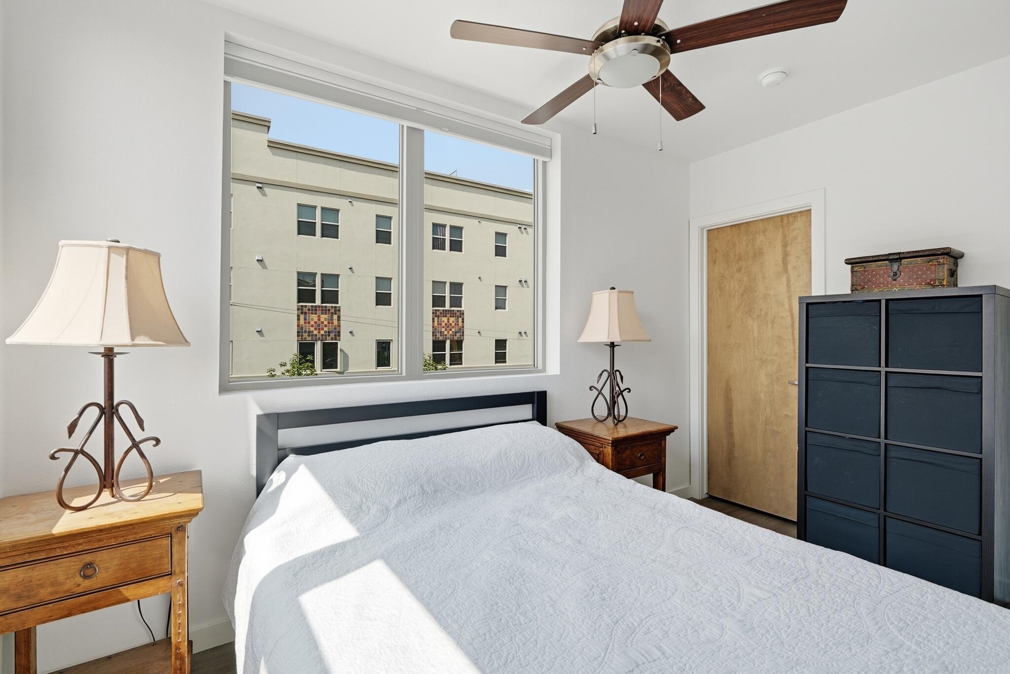 Photo 20 — 301 Platinum Street SW
