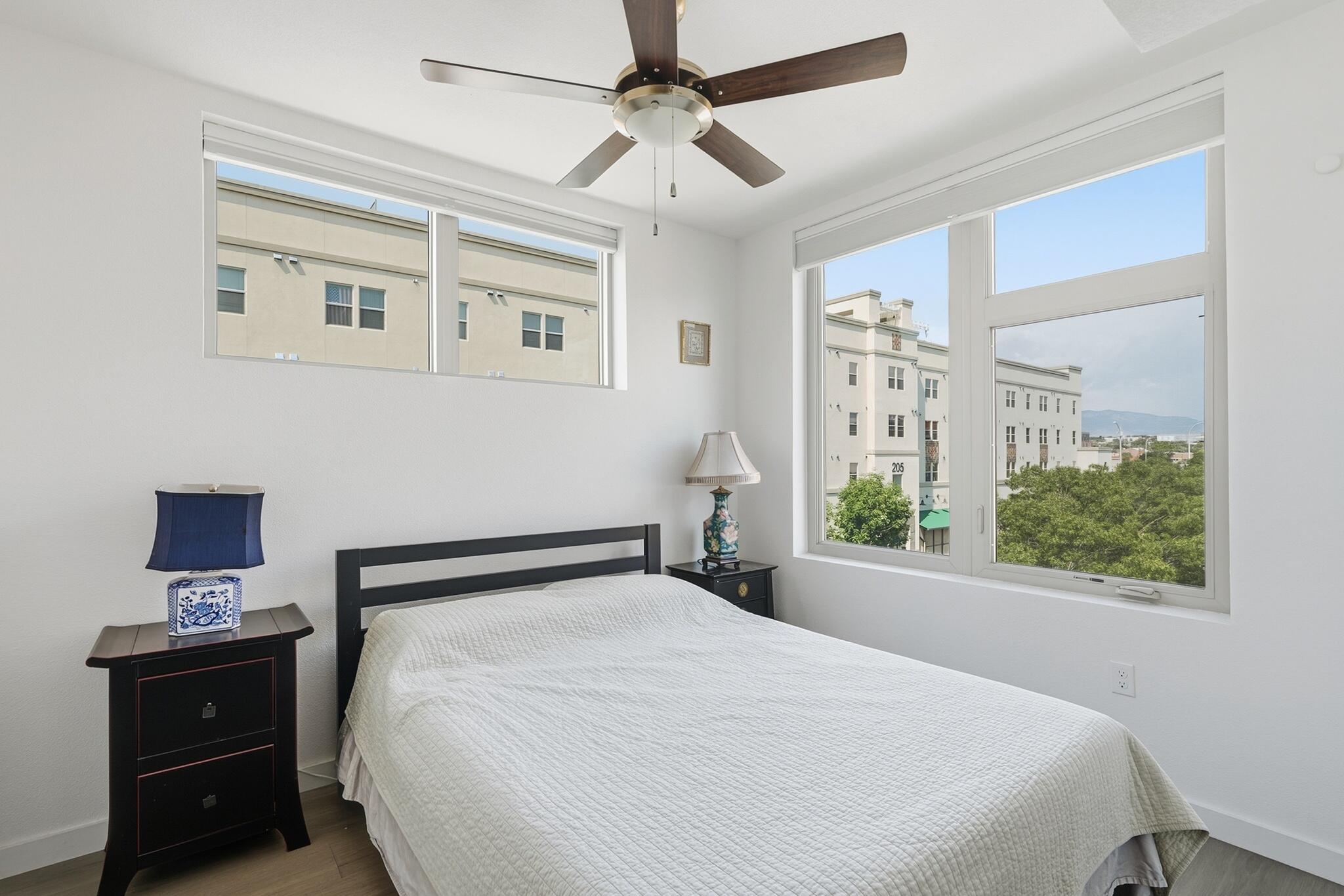Photo 13 — 301 Platinum Street SW