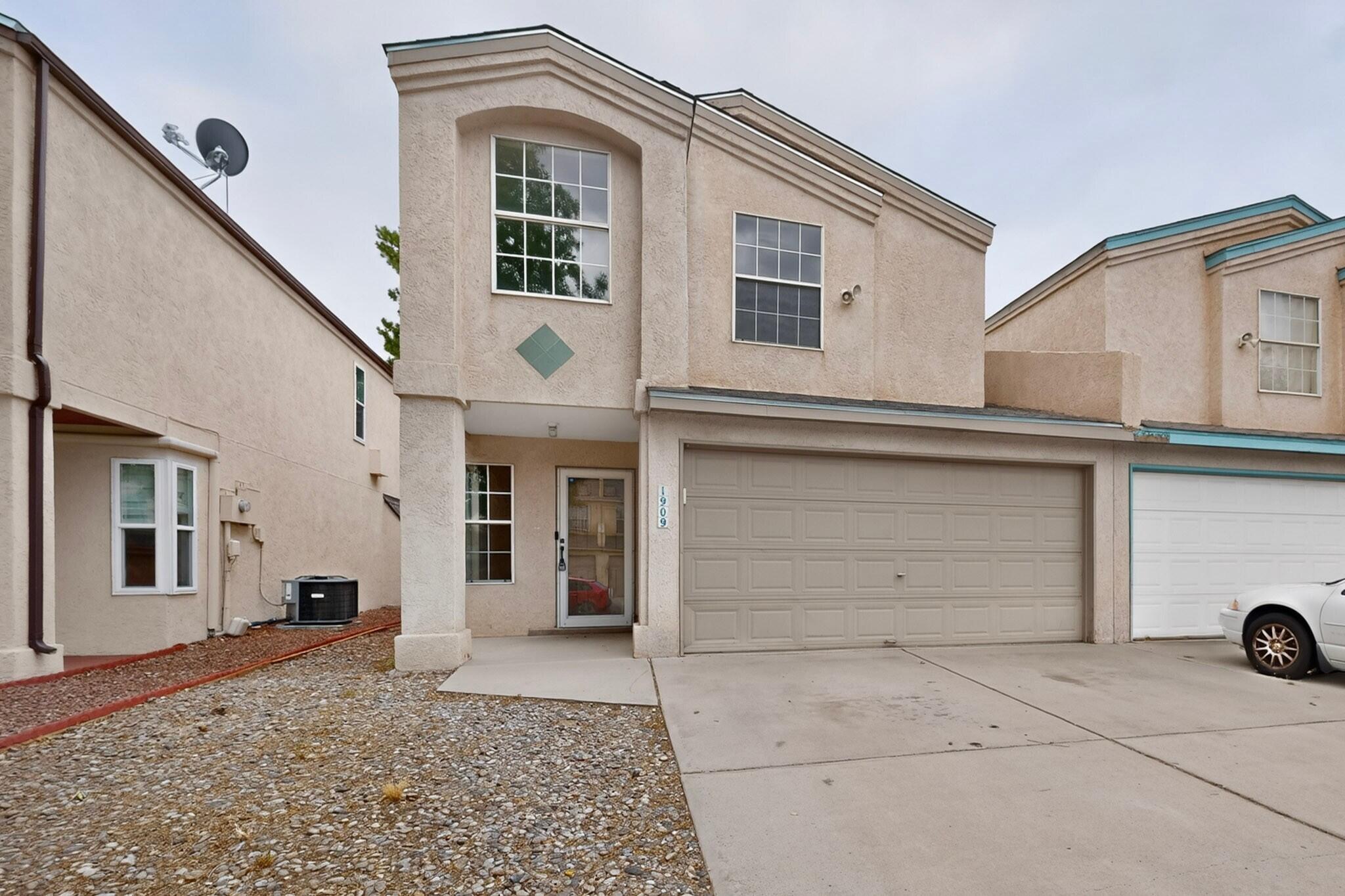 1909 Amor Drive NW