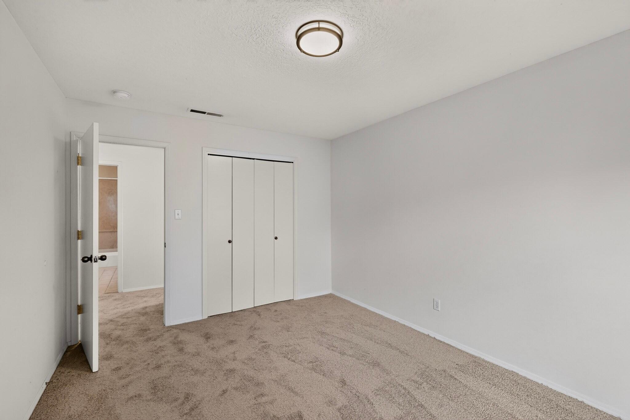Photo 11 — 1909 Amor Drive NW