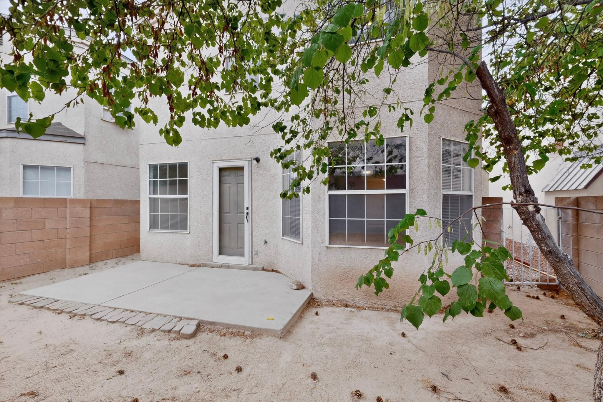 Photo 6 — 1909 Amor Drive NW