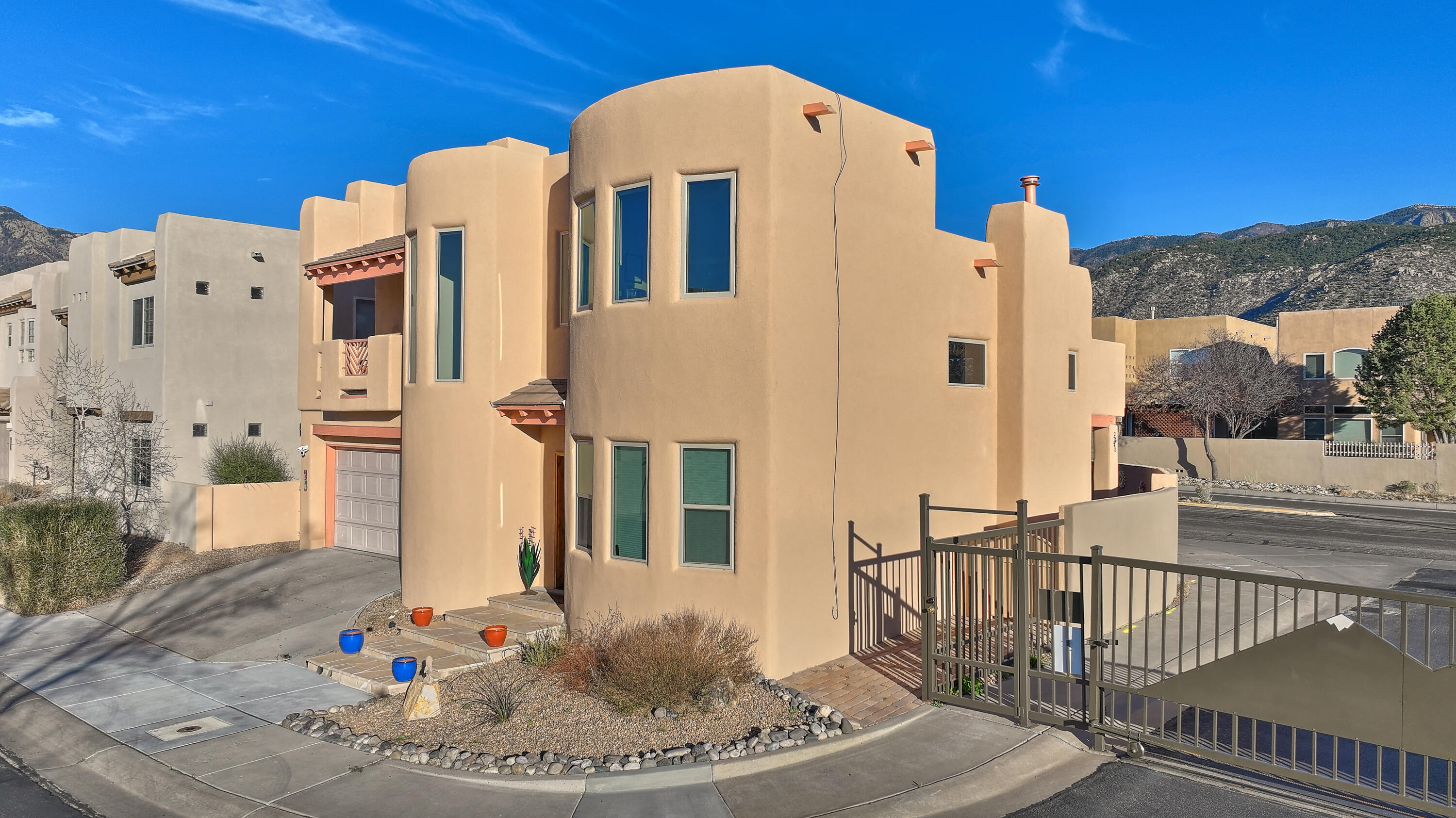 Photo 8 — 6300 Calla Lily Circle NE