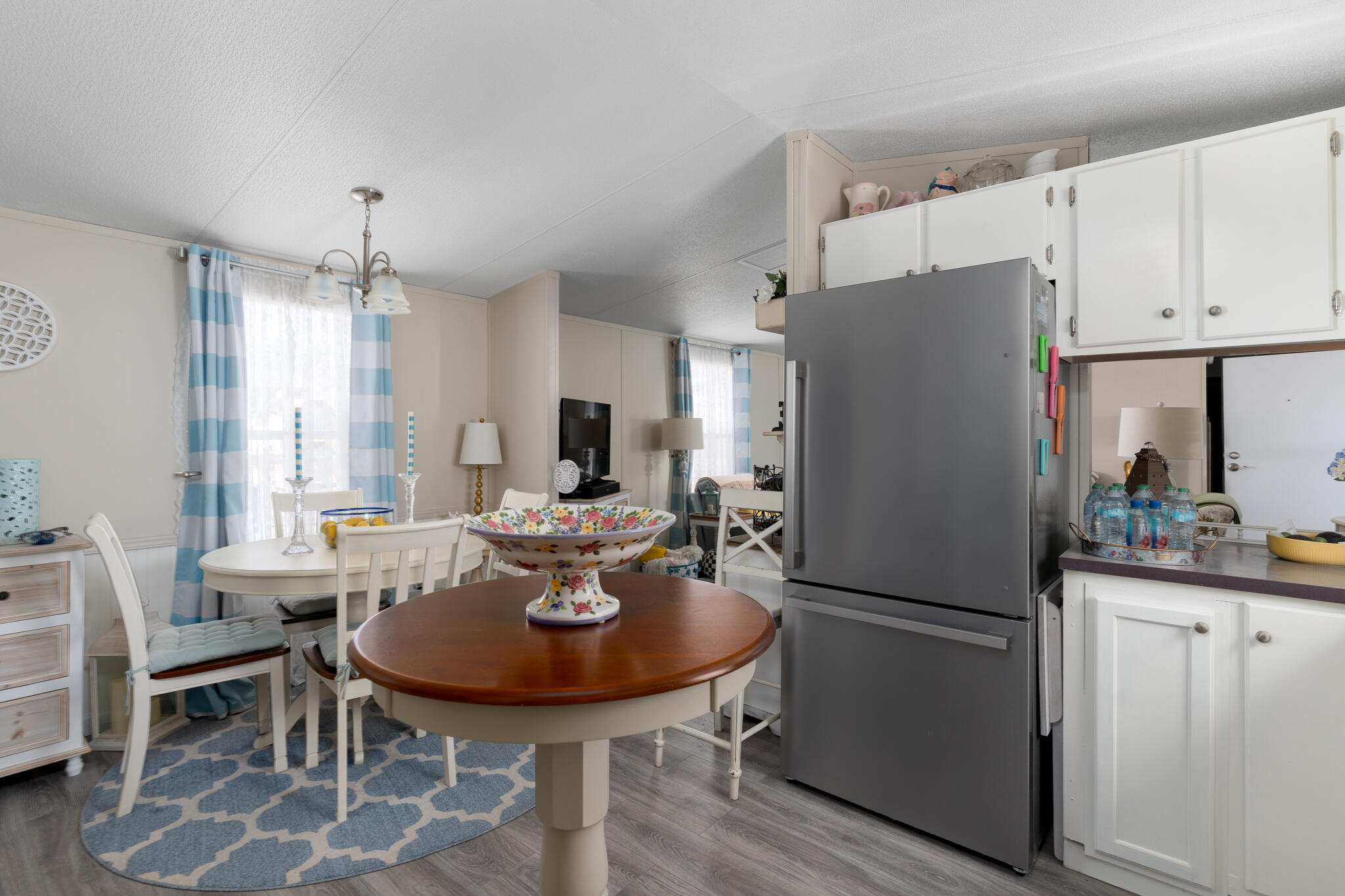 Photo 5 — 309 N Cedardale Avenue