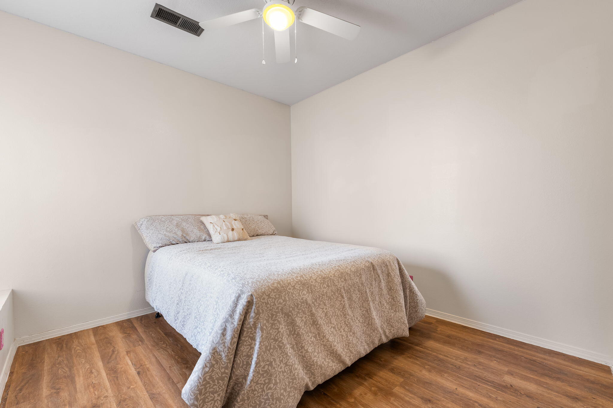 Photo 19 — 7323 Niquel Place NW