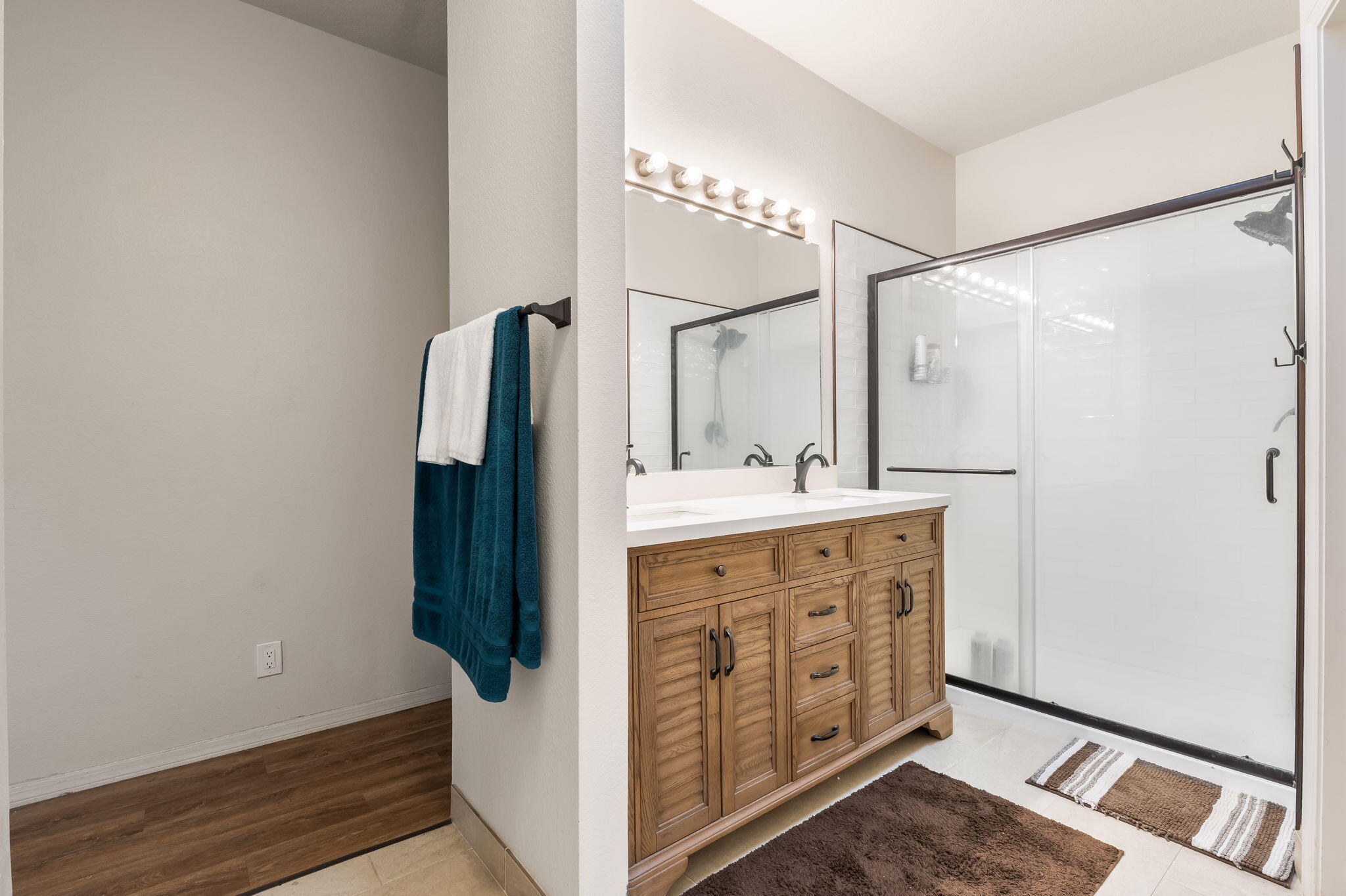 Photo 12 — 7323 Niquel Place NW