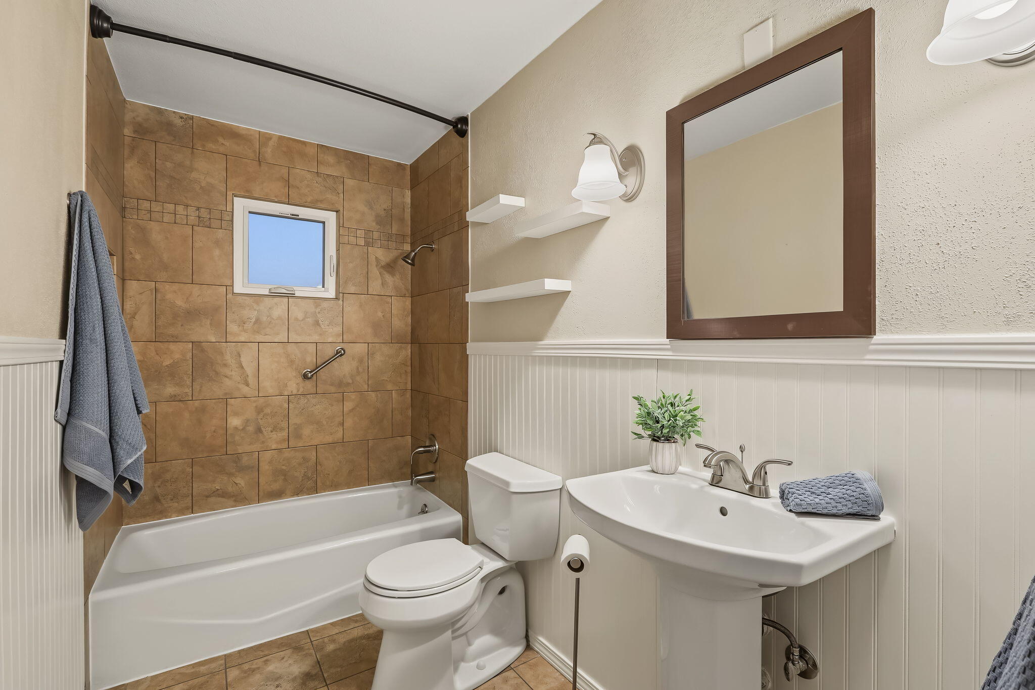 Photo 13 — 5316 Van Christopher Drive NE