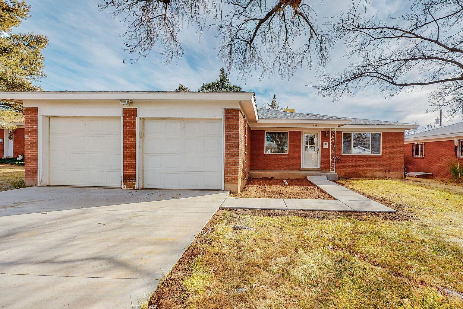 Photo 2 — 7508 Morrow Avenue NE