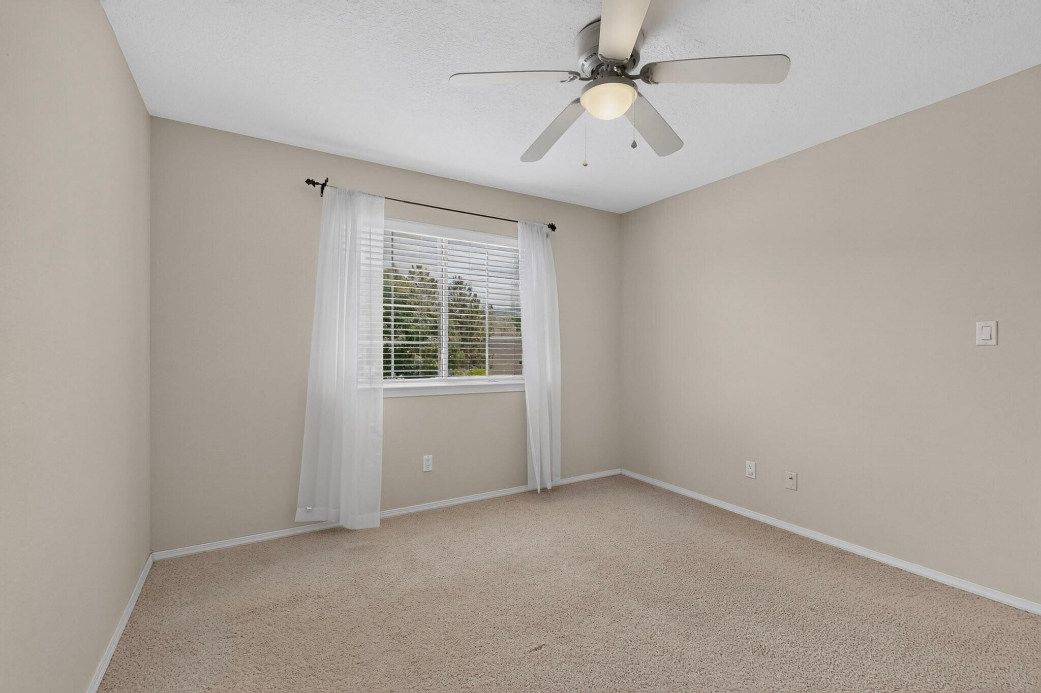 Photo 18 — 9127 Prairie Vista Drive NE