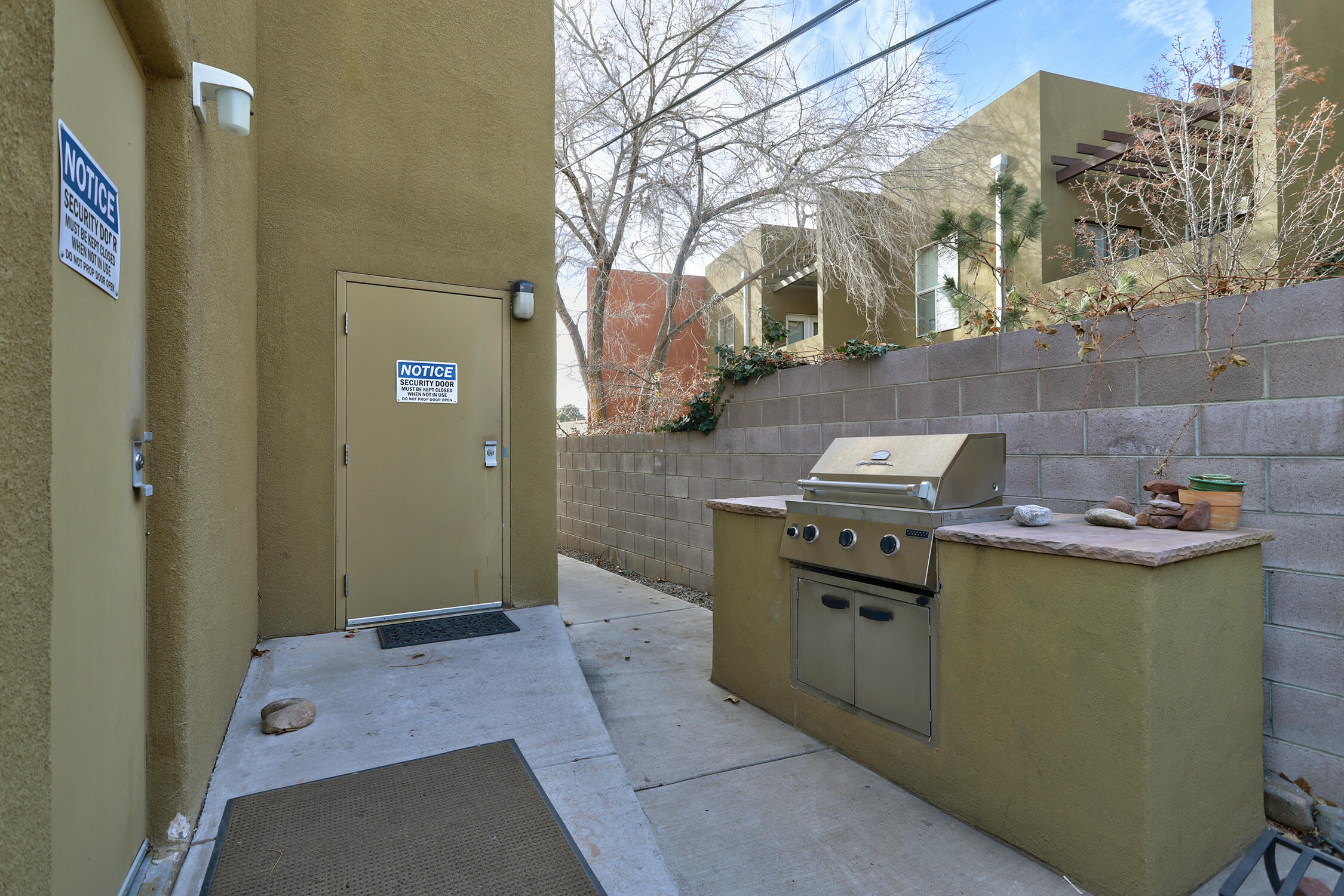 Photo 6 — 351 Washington Street SE 102