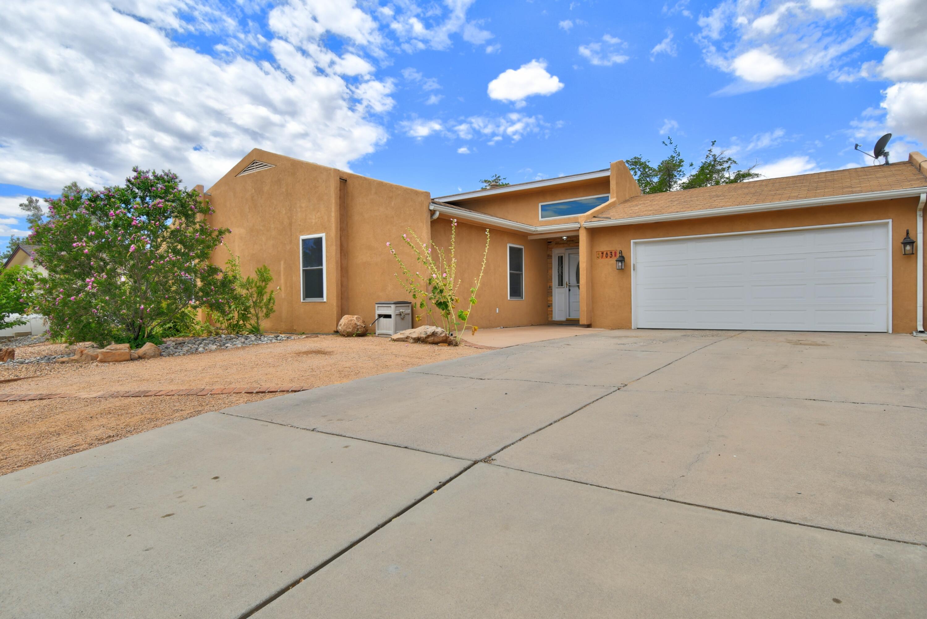 Photo 8 — 763 Western Hills Drive SE