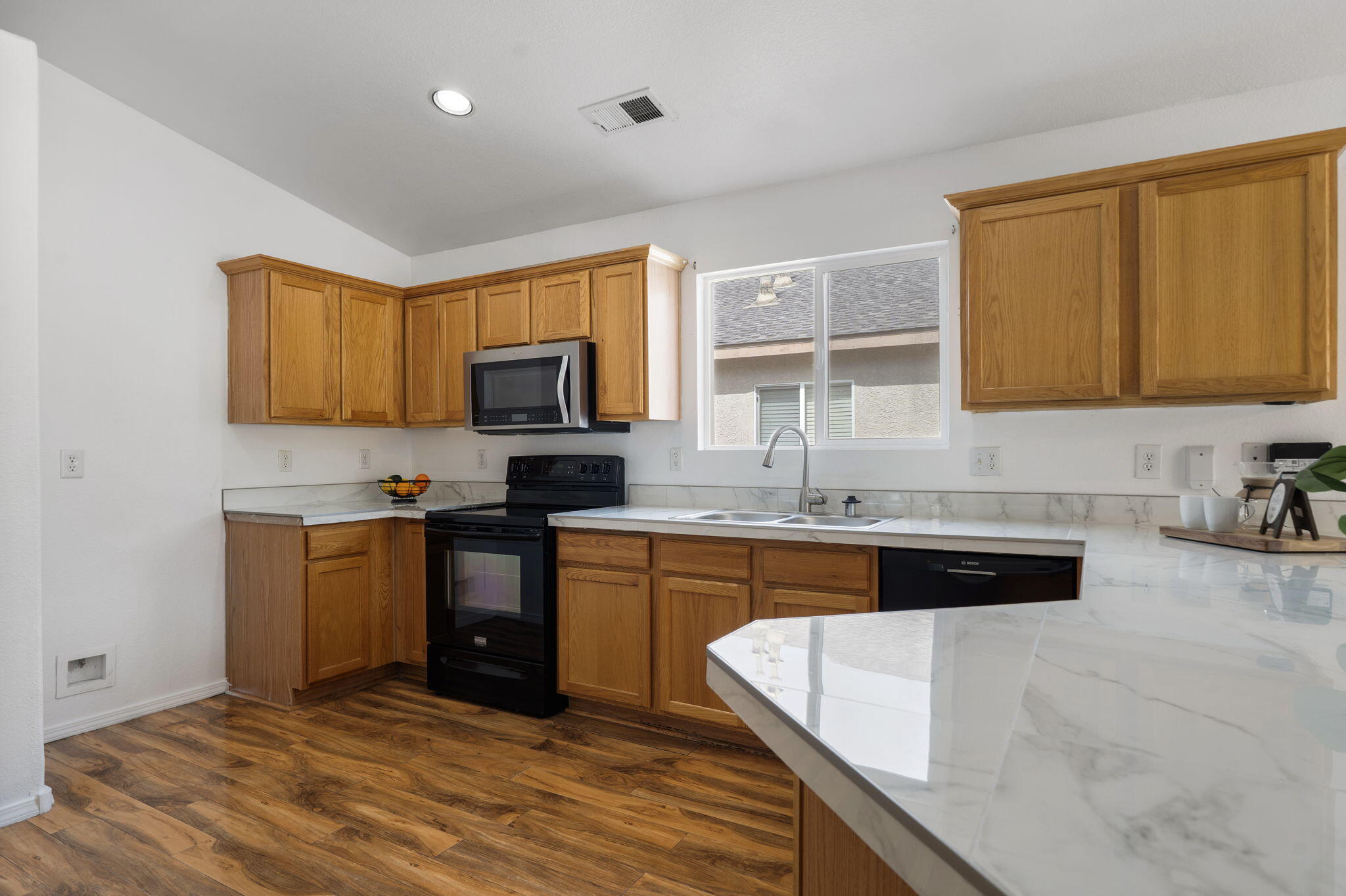 Photo 10 — 1016 High Plains Road NE