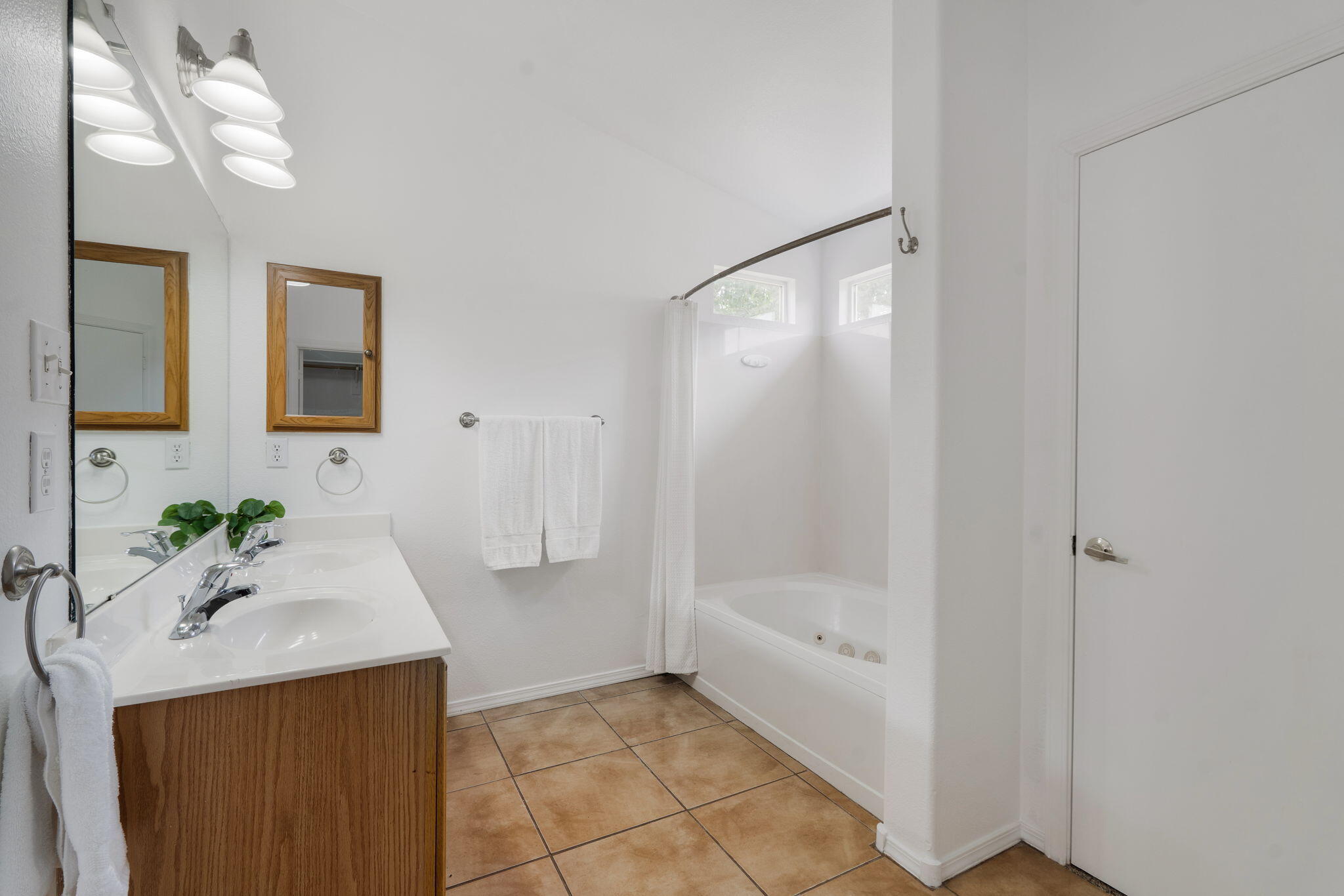 Photo 13 — 1016 High Plains Road NE