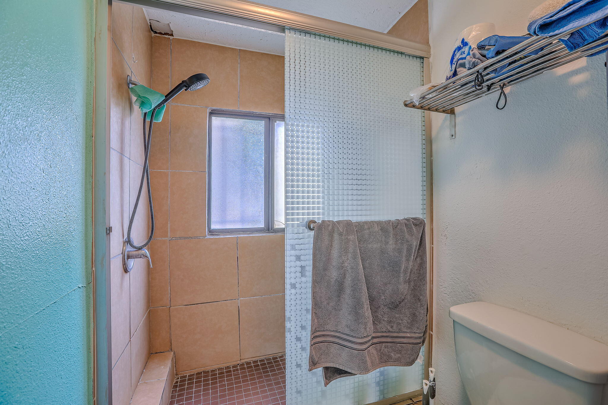 Photo 5 — 905 Coal Avenue SW