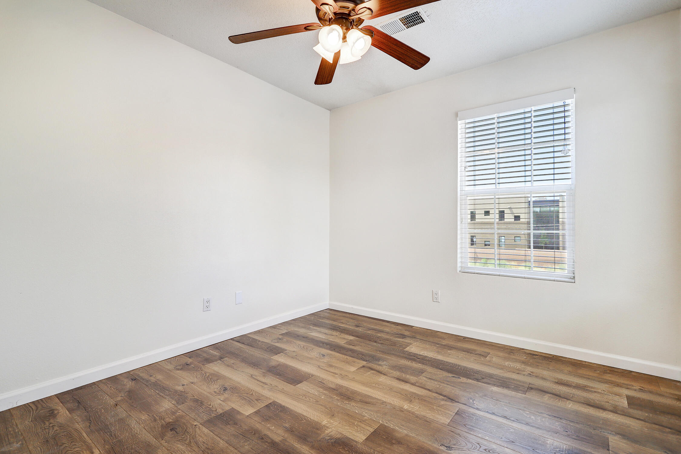 Photo 16 — 7817 Louisiana Boulevard NE UNIT 1801
