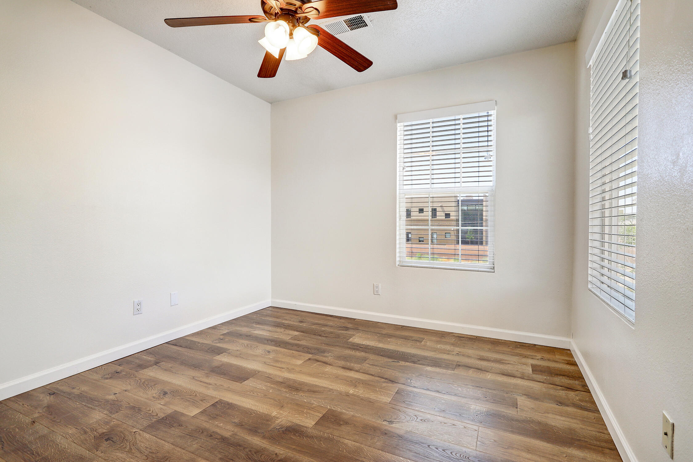 Photo 14 — 7817 Louisiana Boulevard NE UNIT 1801
