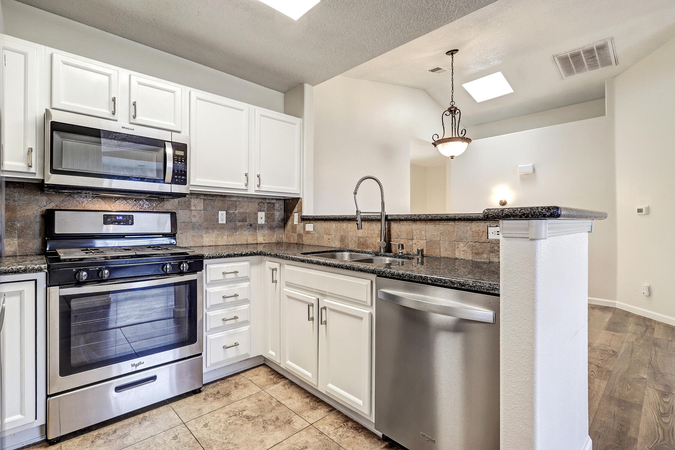 Photo 12 — 7817 Louisiana Boulevard NE UNIT 1801