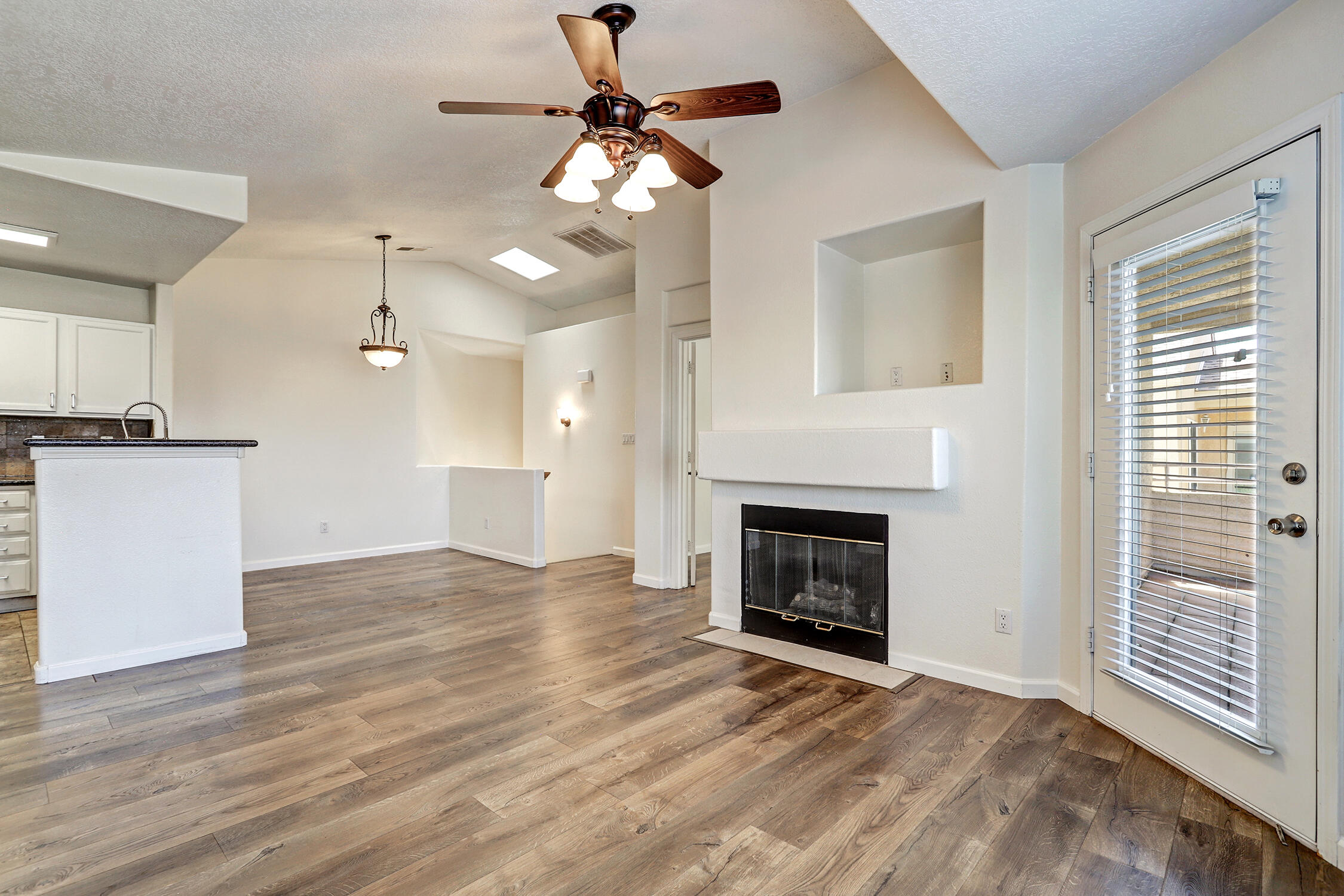 Photo 11 — 7817 Louisiana Boulevard NE UNIT 1801