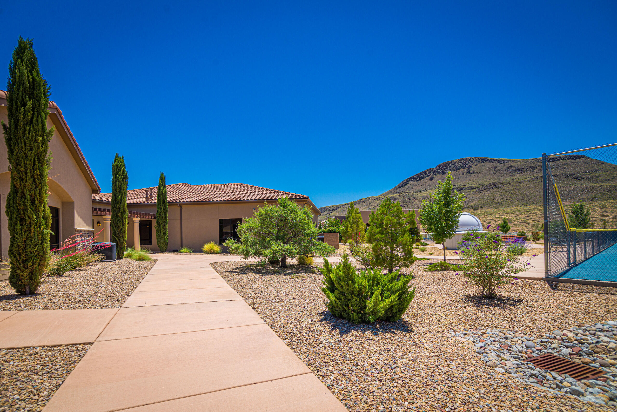 Photo 4 — 520 Pecos River Road SW