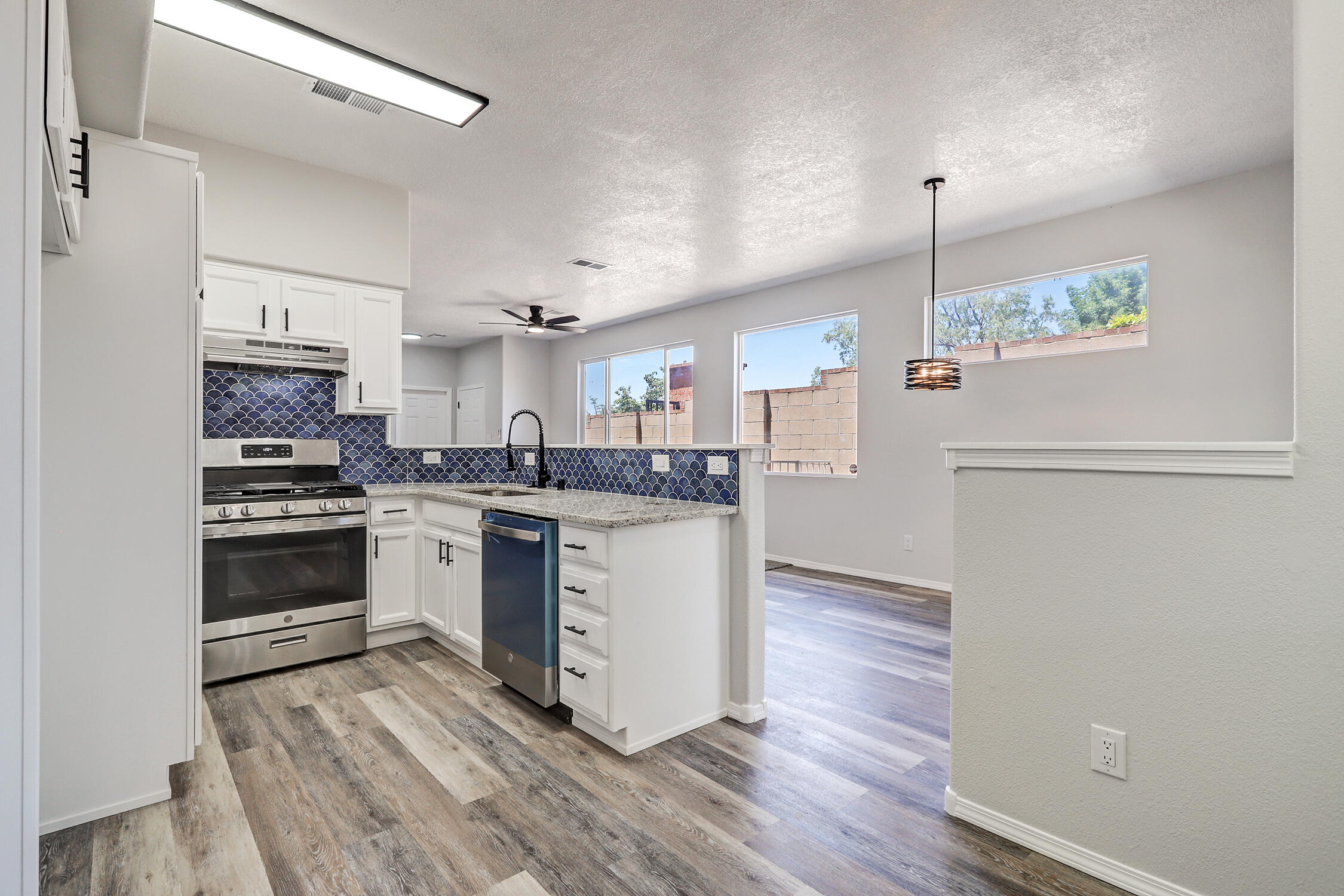 Photo 19 — 7817 Louisiana Boulevard NE UNIT 103