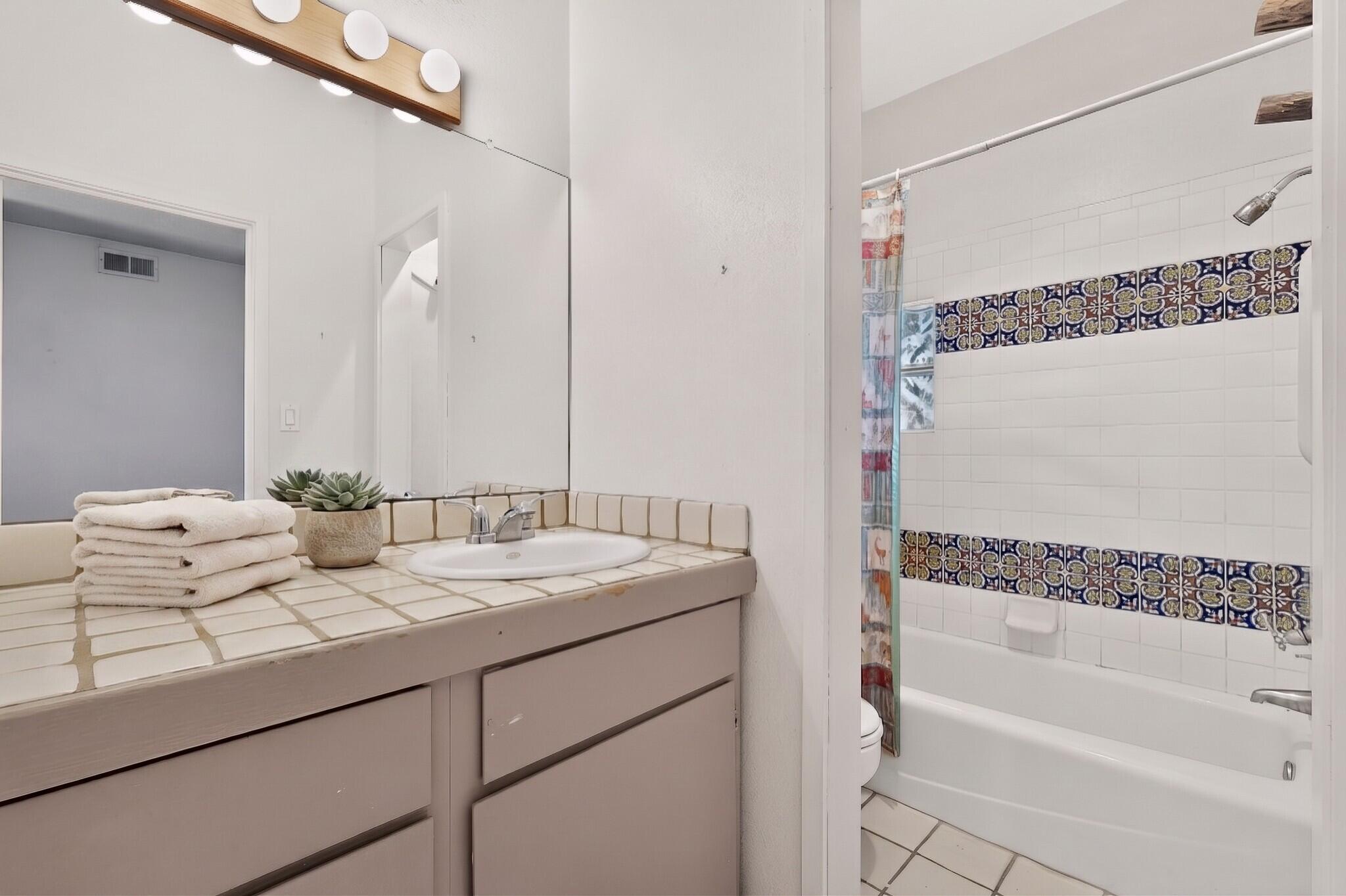 Photo 18 — 233 16th Street NW