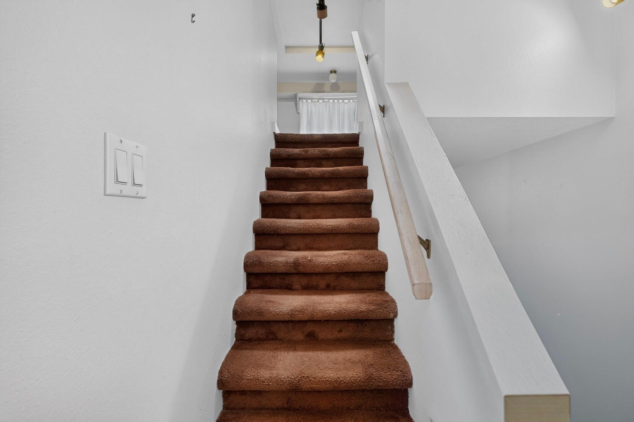 Photo 16 — 233 16th Street NW