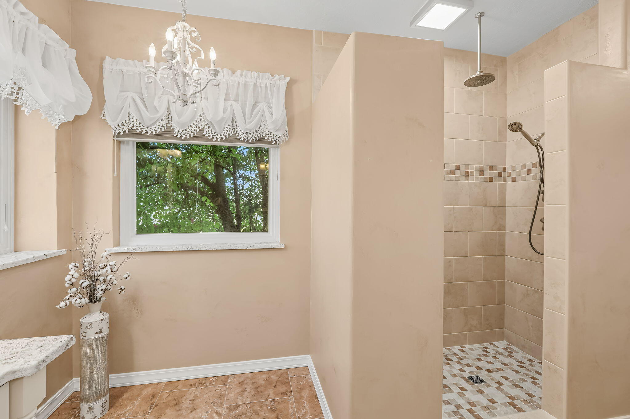 Photo 15 — 10901 Pasquale Drive NW