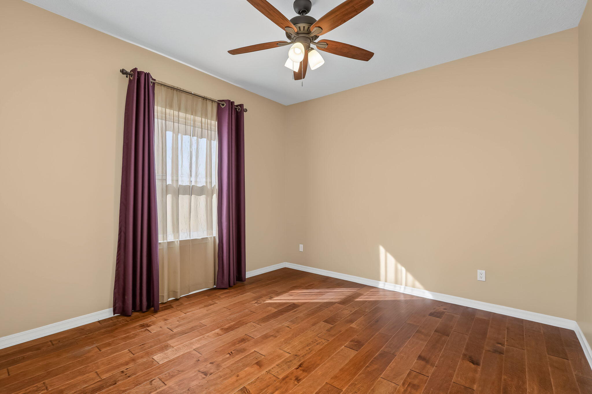 Photo 13 — 10901 Pasquale Drive NW