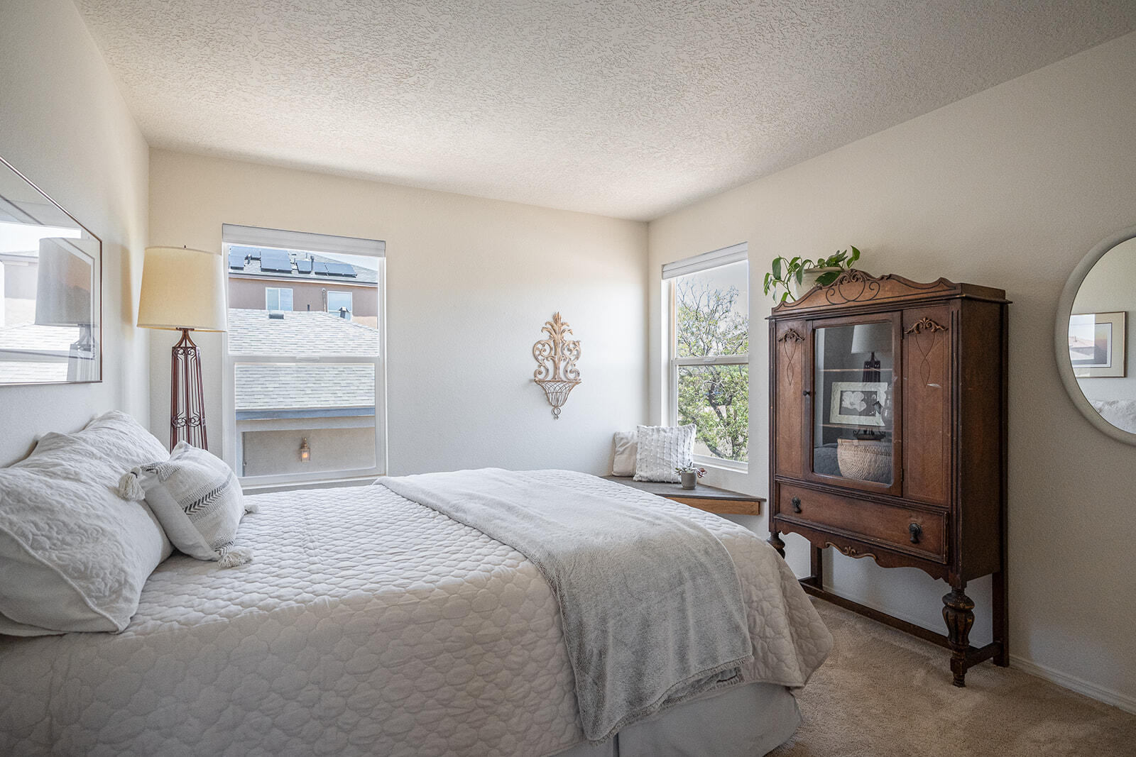 Photo 11 — 6548 Grants Drive NE