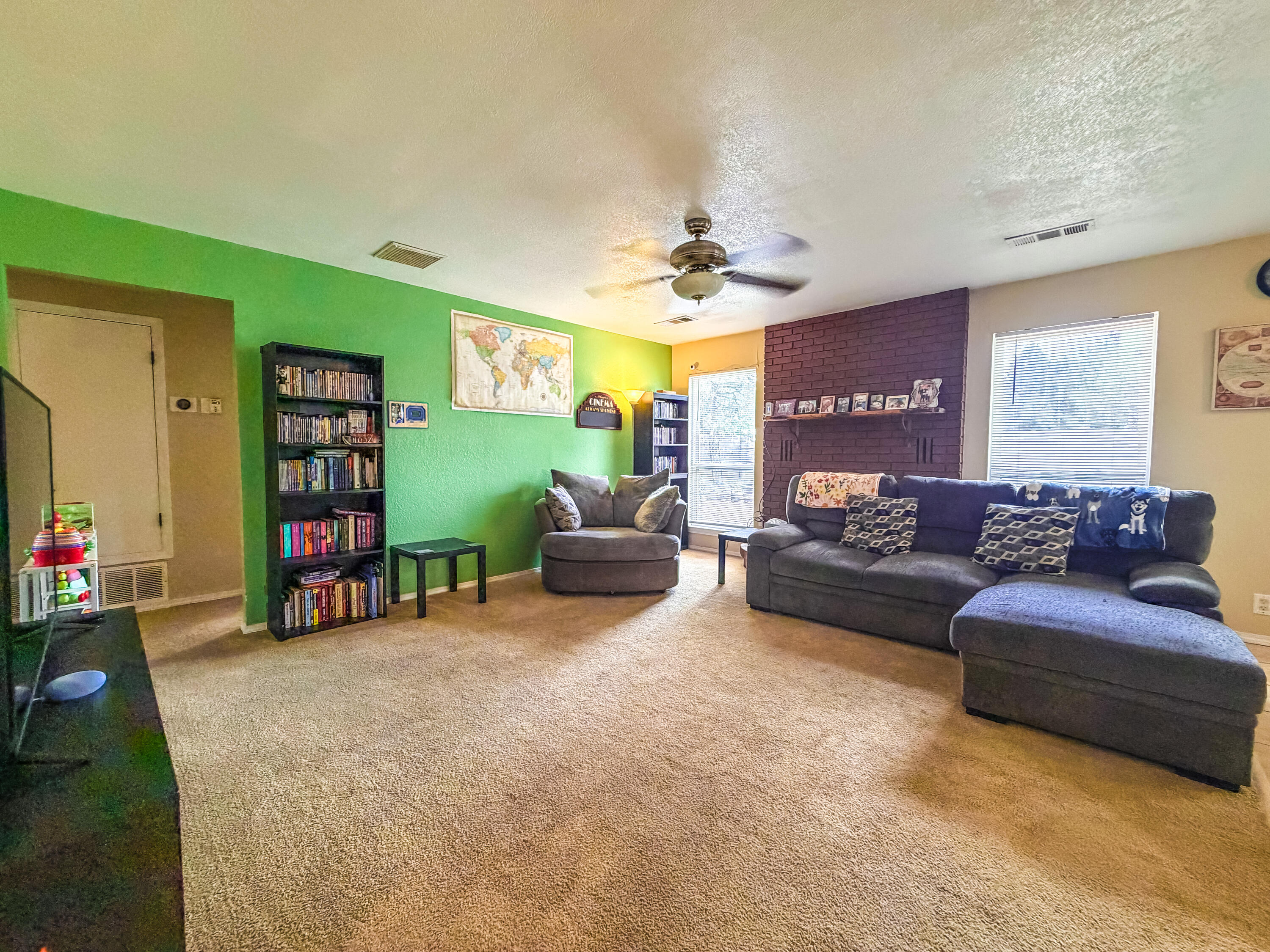 Photo 18 — 6328 Esther Avenue NE
